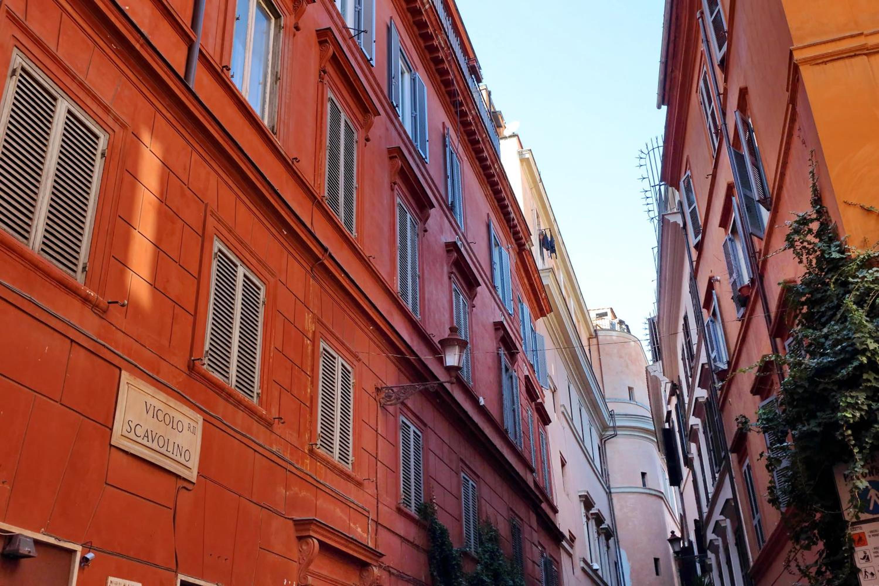 Luxury Apartment Sabina 50 mt from Trevi Fountain