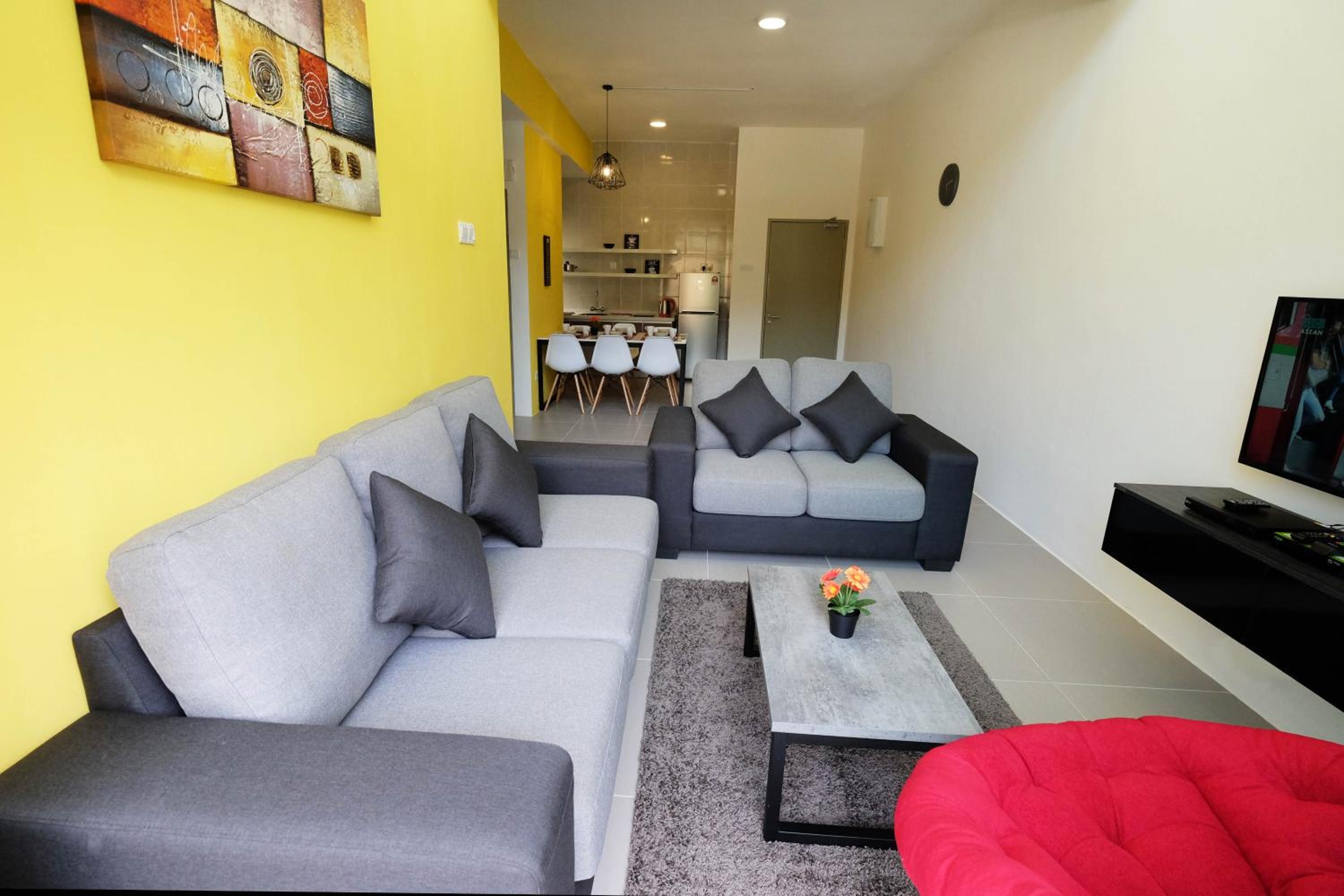 Play Residence at Golden Hills photo 1