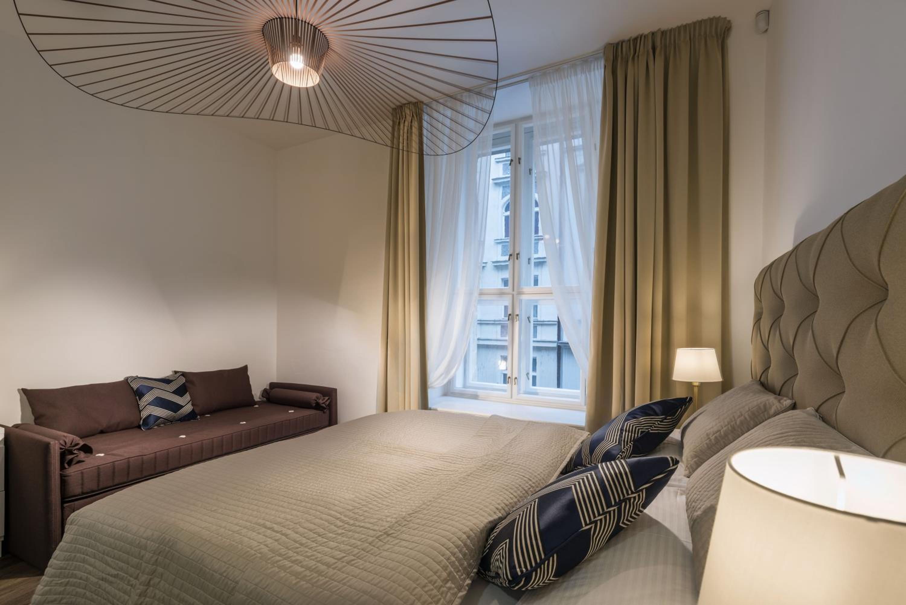 Luxury Modern Designed Oldtown Apartment