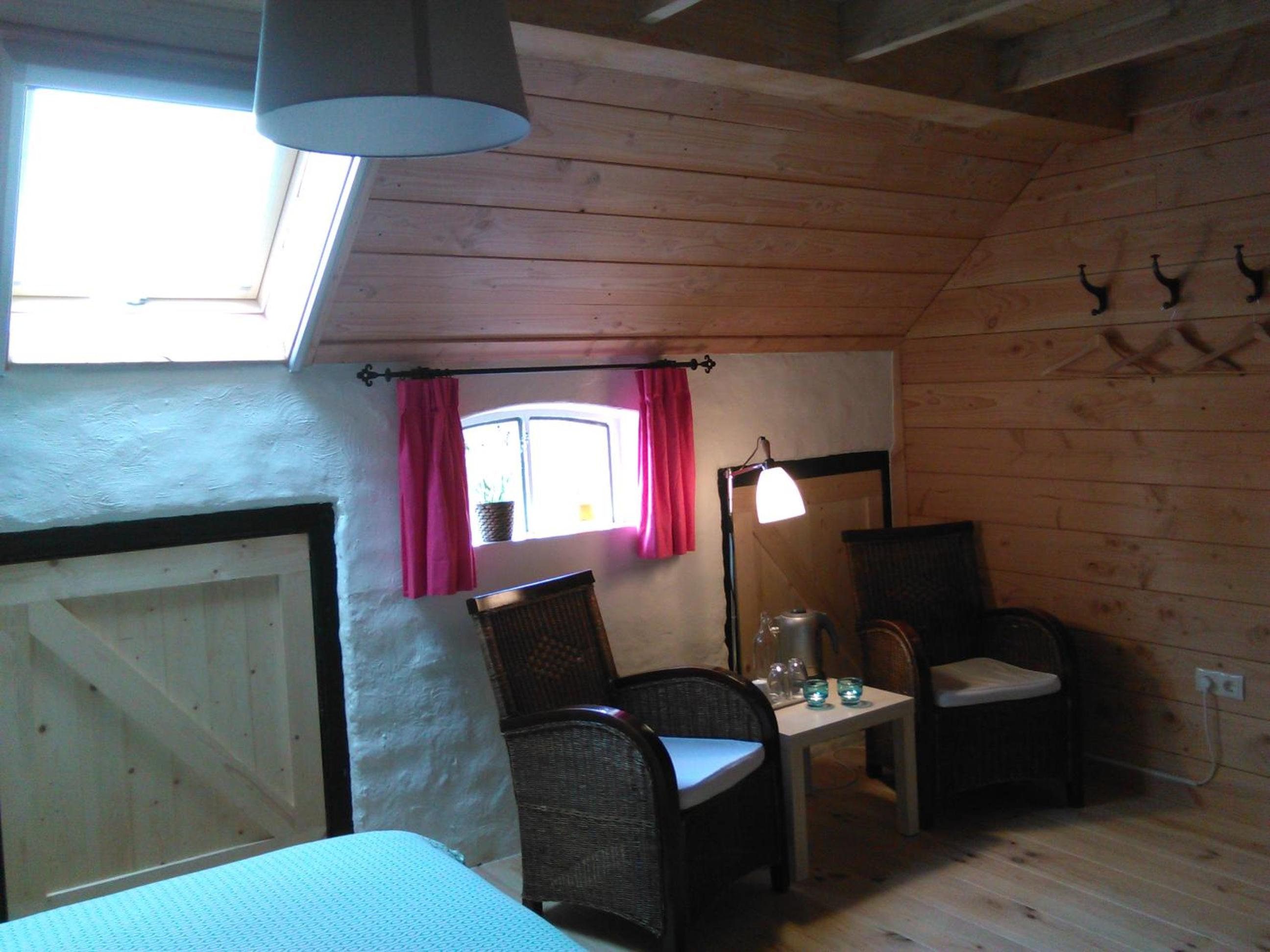 Photo 33