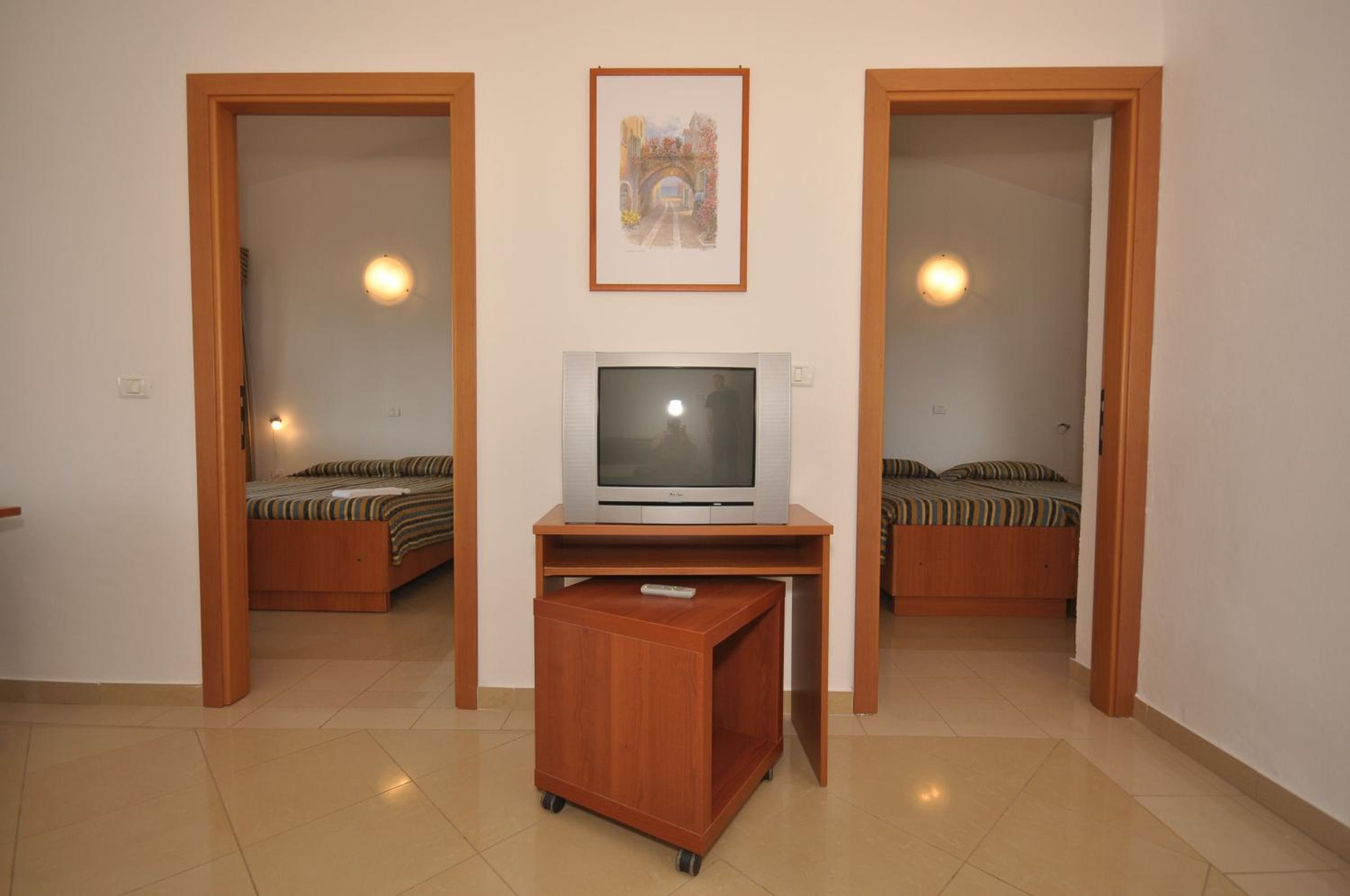 Kazela Apartments