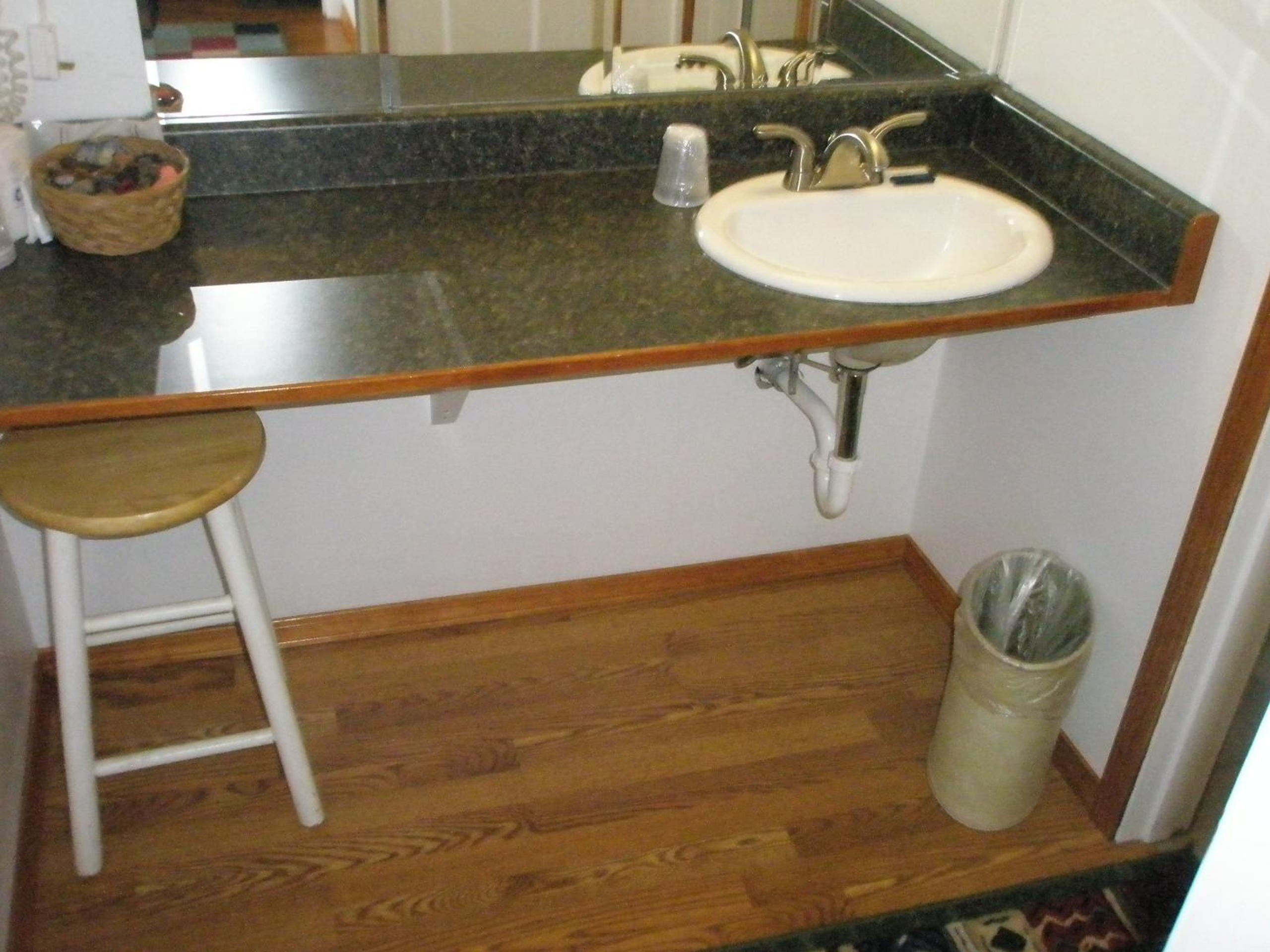 Photo 10