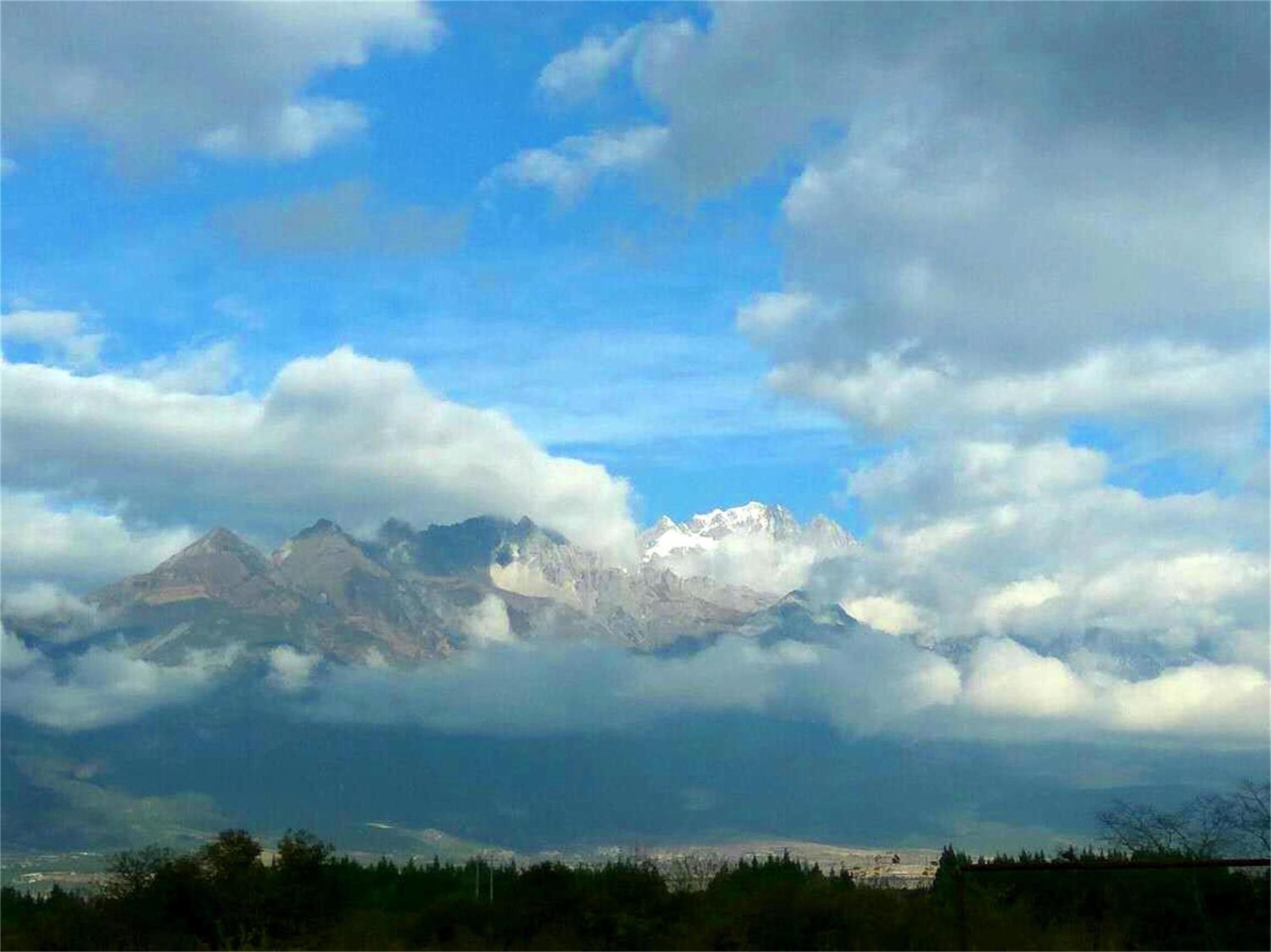 Lijiang Baisha Free Time Designed Hotel