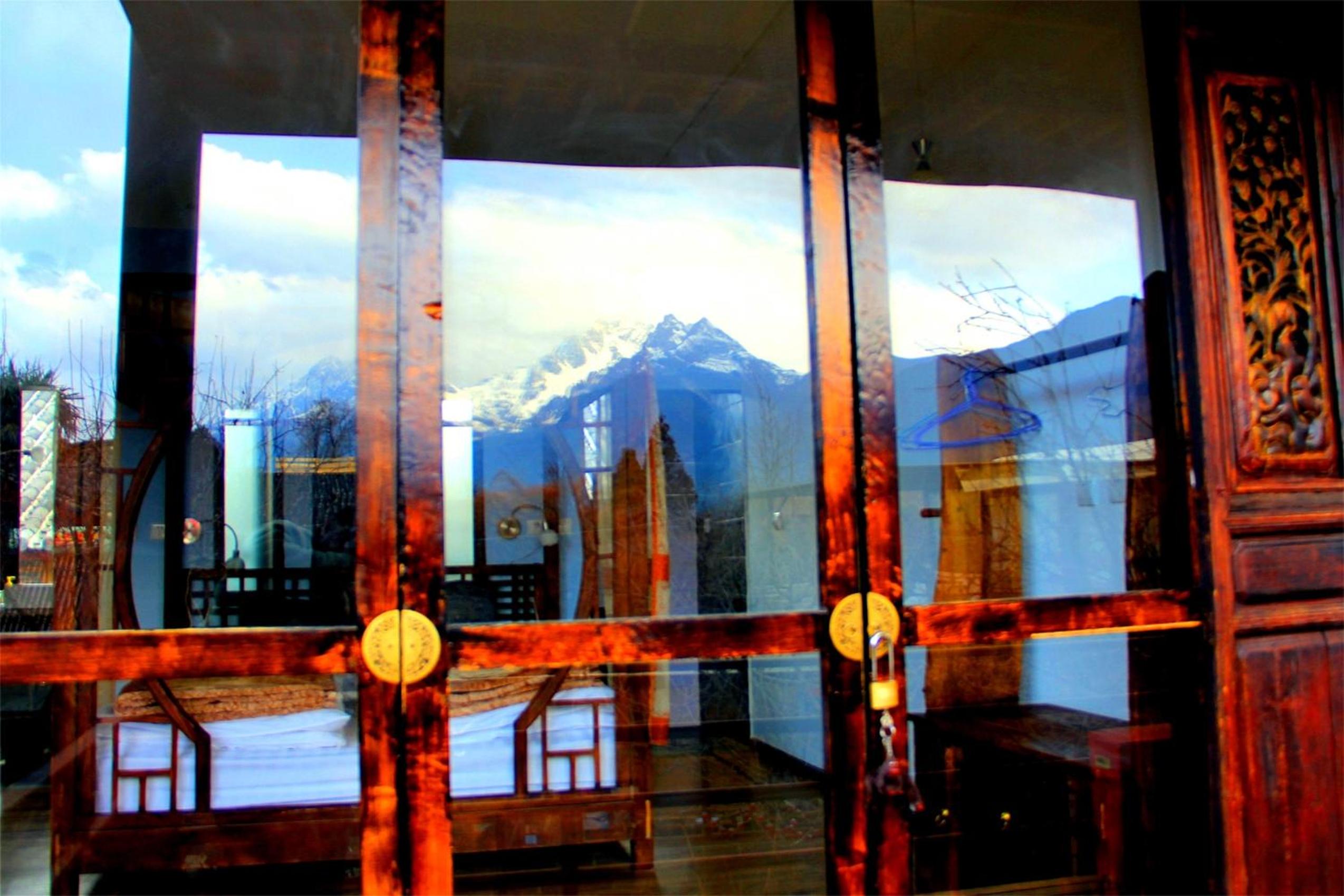 Lijiang Baisha Free Time Designed Hotel