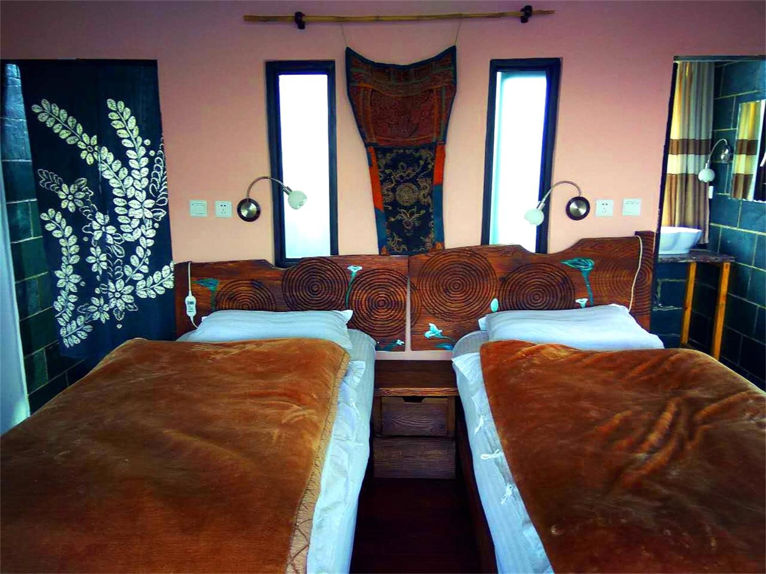 Lijiang Baisha Free Time Designed Hotel