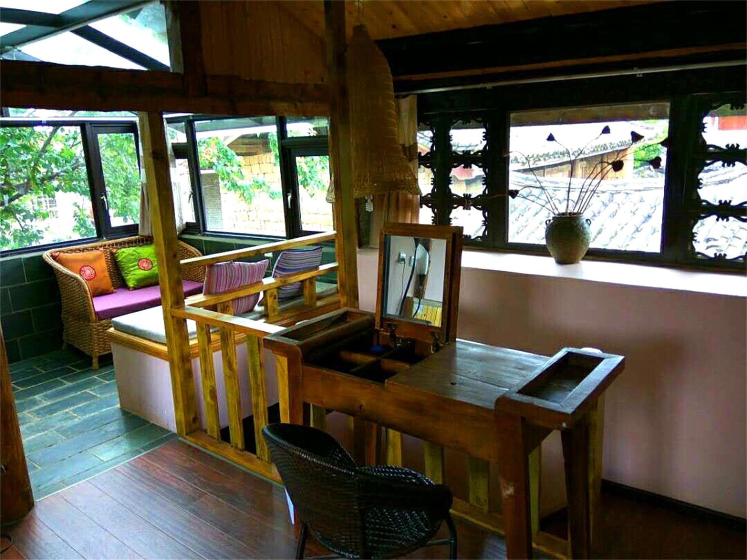 Lijiang Baisha Free Time Designed Hotel