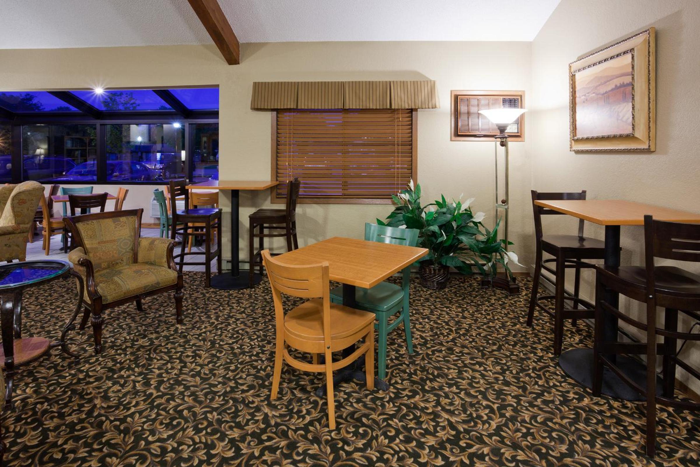 AmericInn by Wyndham St. Peter - Property Image 39