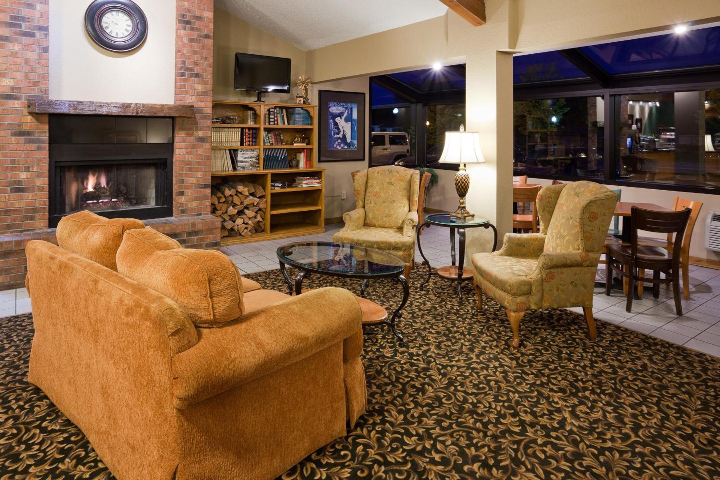 AmericInn by Wyndham St. Peter - Property Image 40