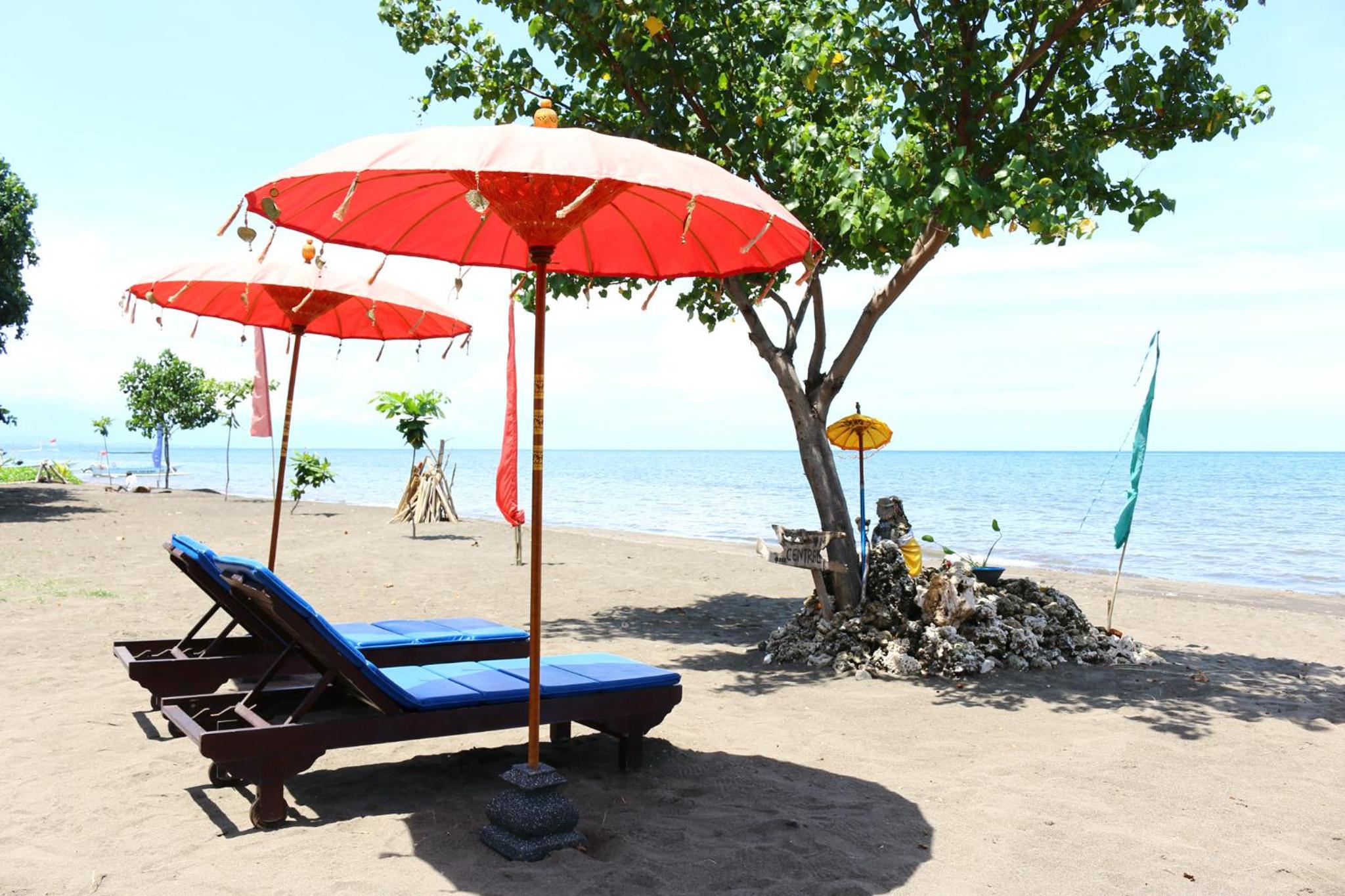 Lovina Beachhouse Villas view 3