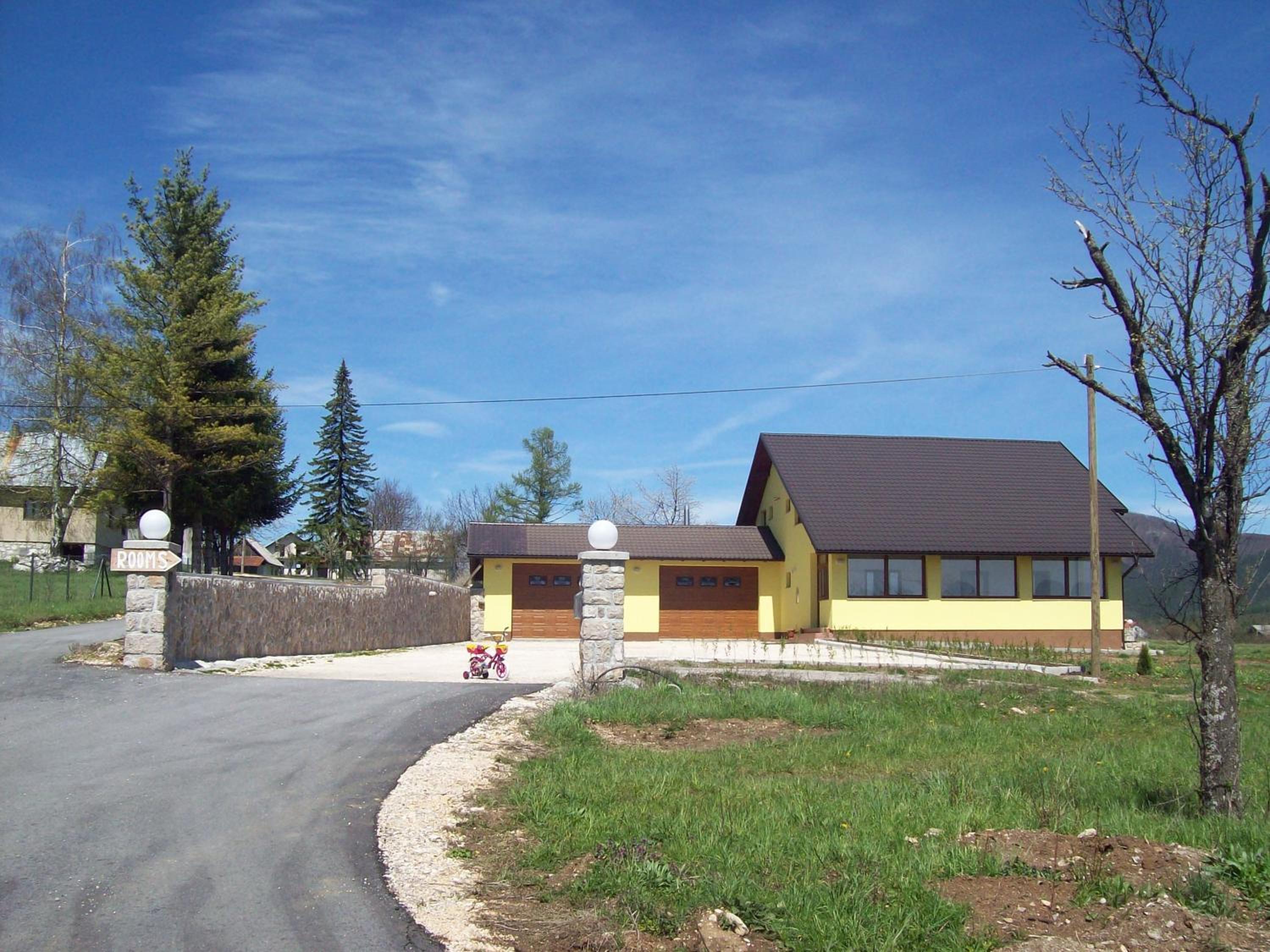 Photo 6