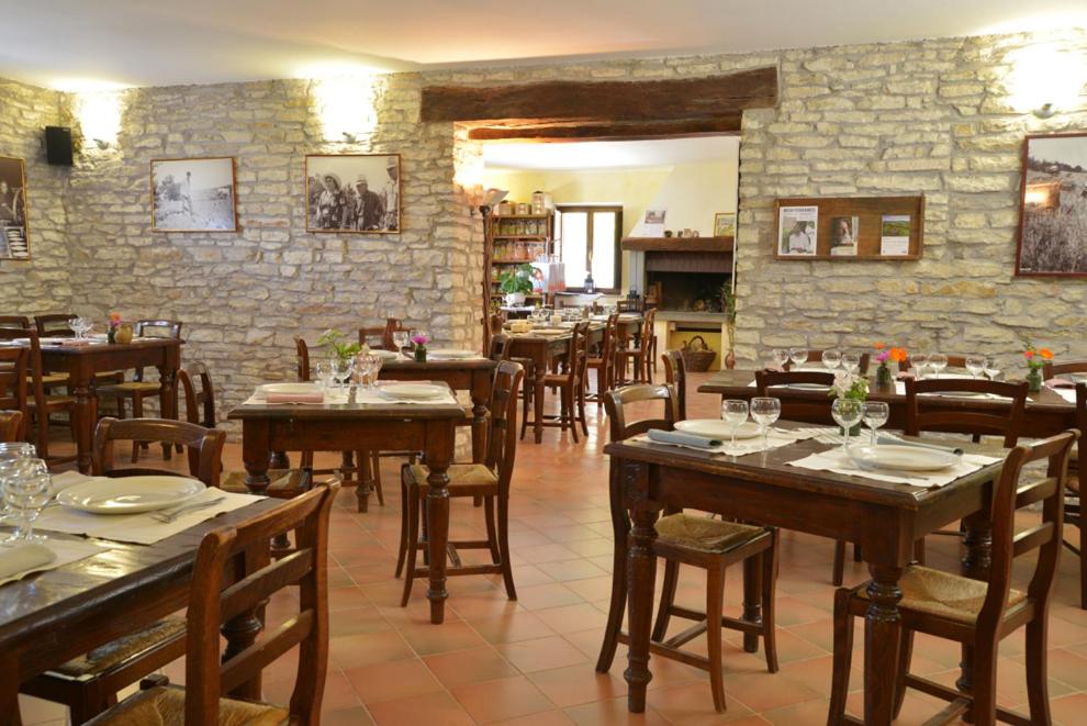 Agriturismo Girolomoni - Locanda view 5