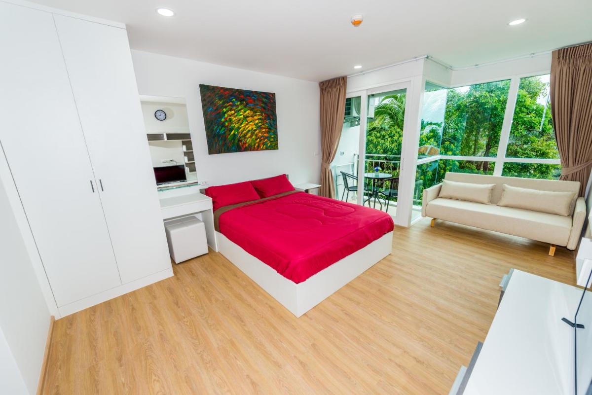 Ozone Condotel, Kata Beach