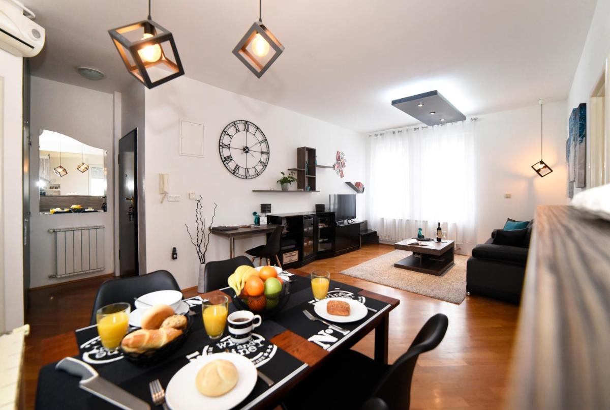 Corner Apartment view 4