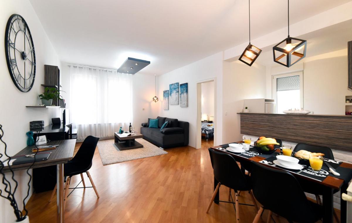 Corner Apartment view 5