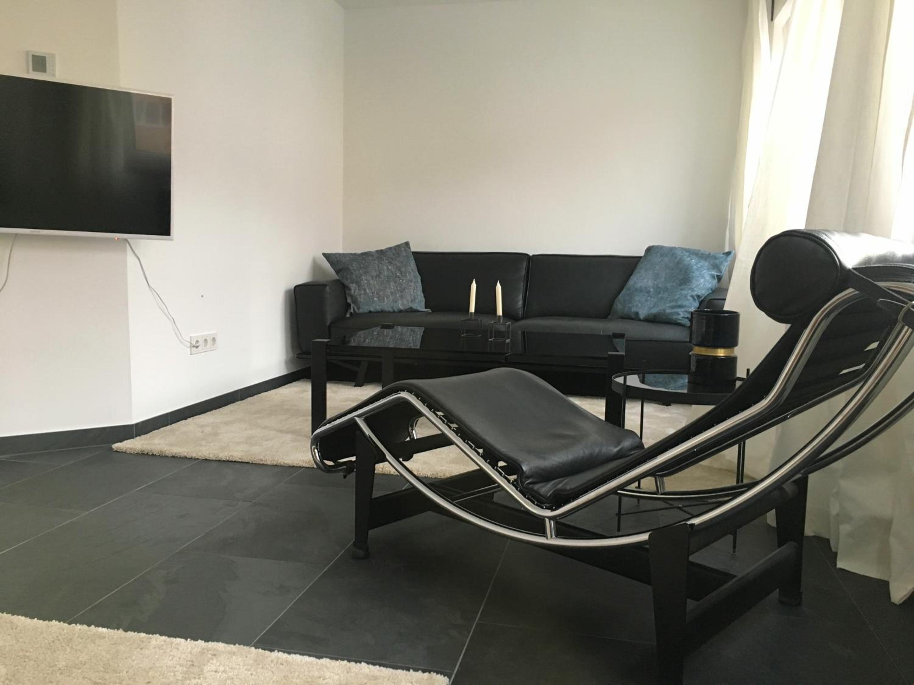 The Apartment Central