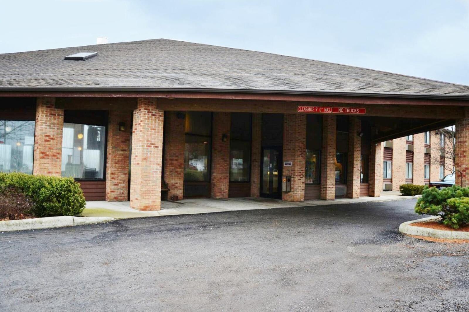 Country Hearth Inn & Suites - Kenton view 2