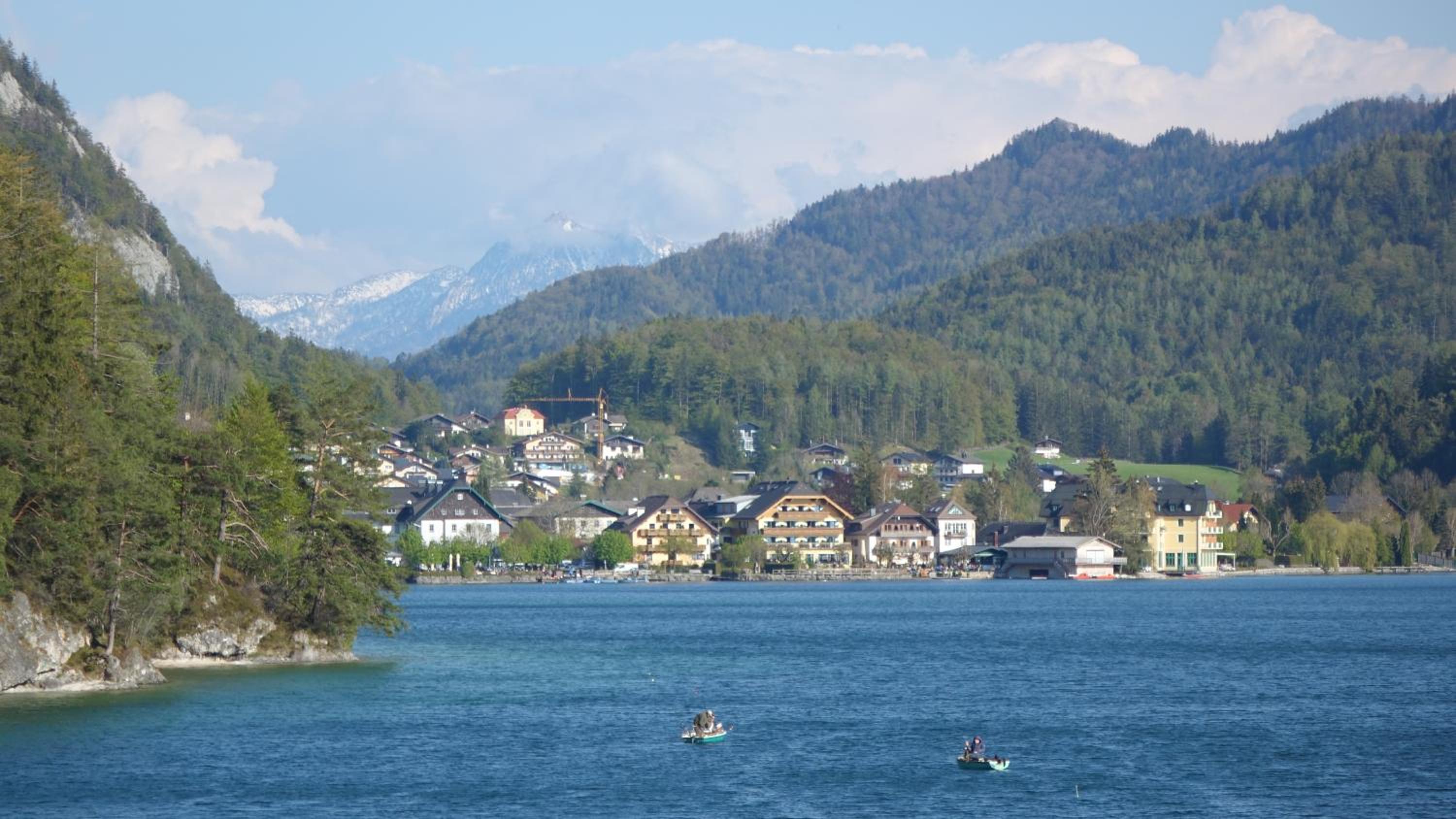 Lake View Apartment