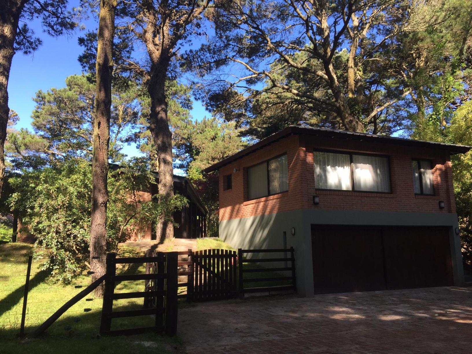La Bumbuna,Carilo Departamentos Amoblados