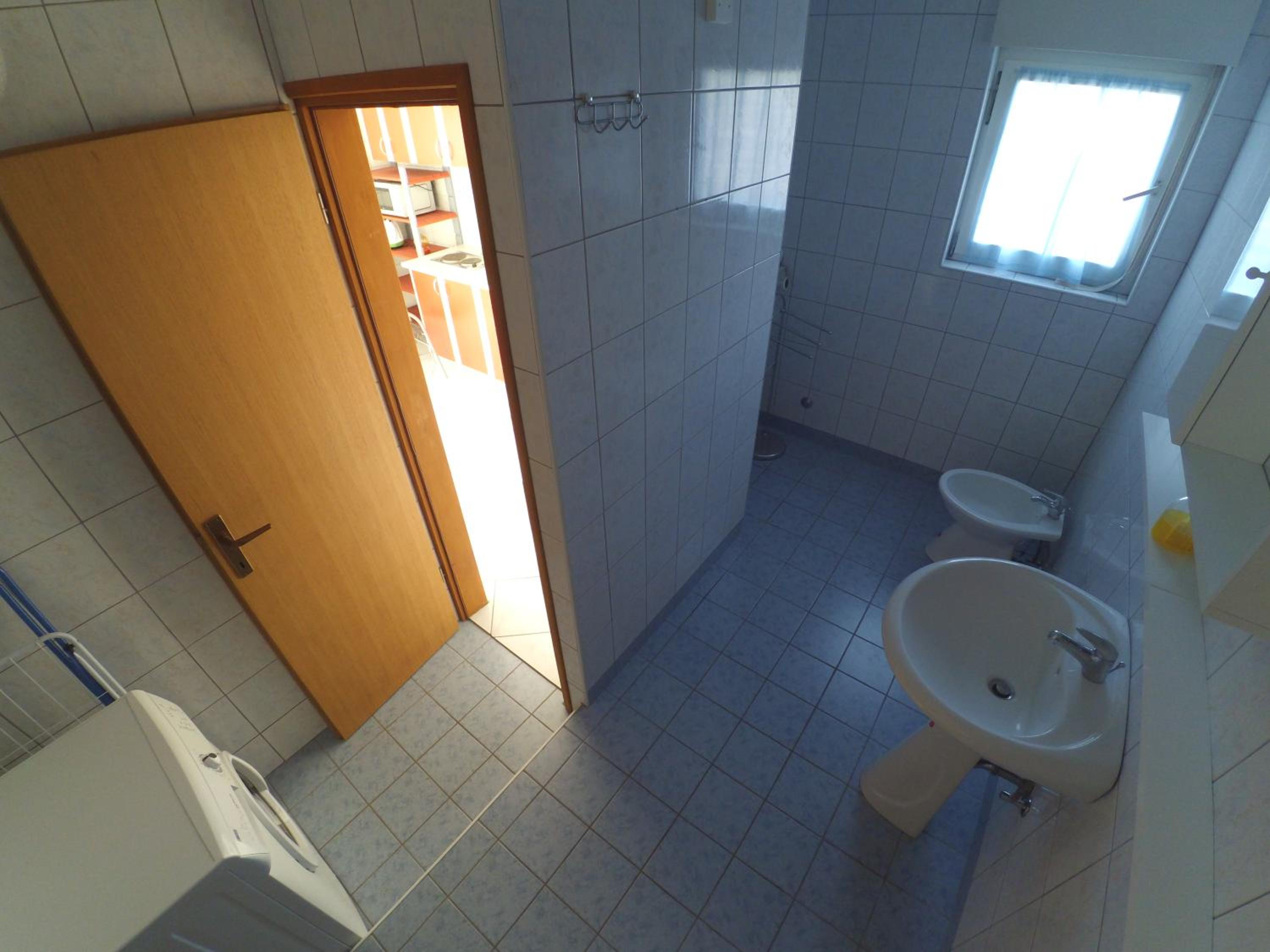 Photo 33