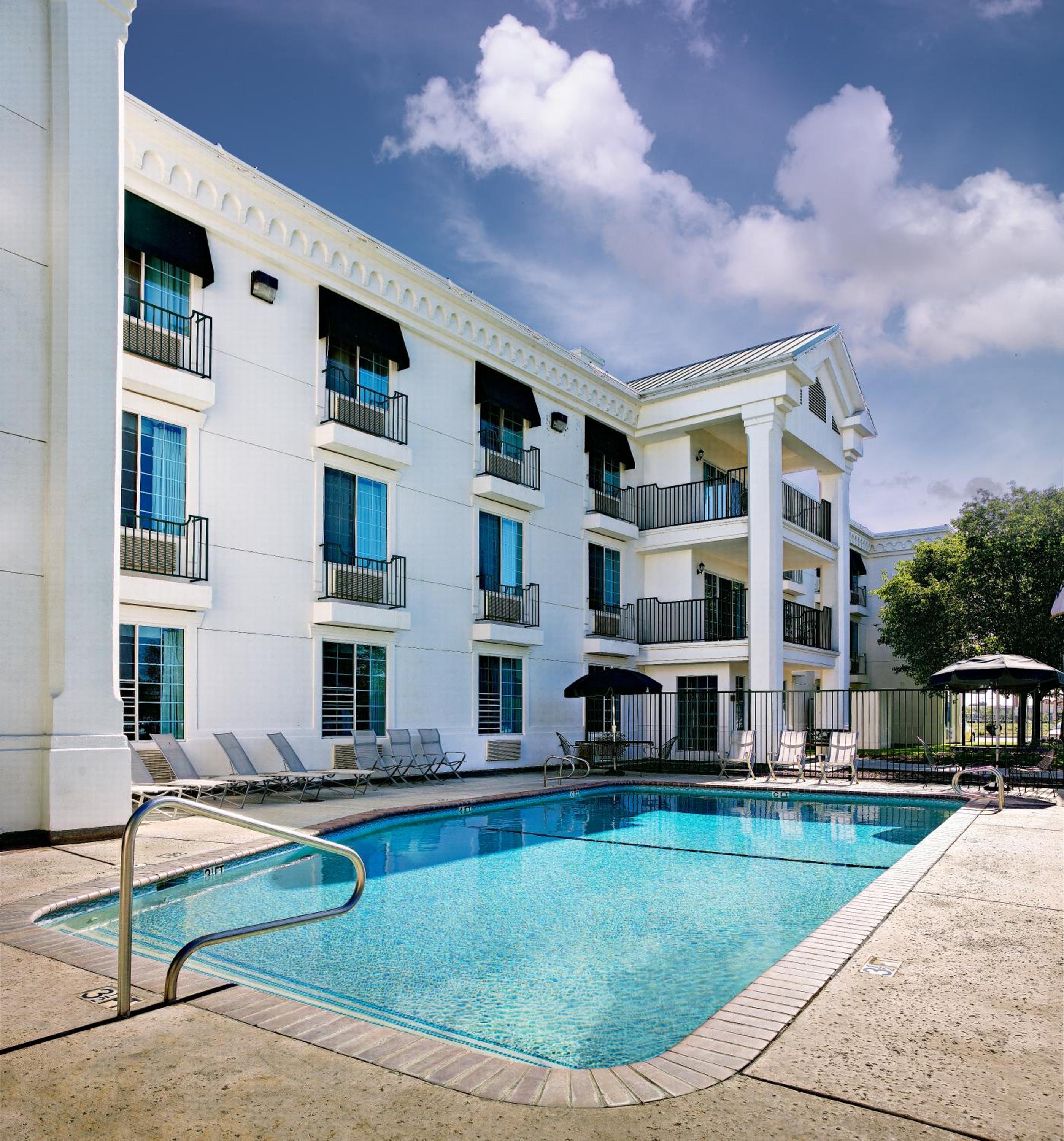 Sequoia Inn