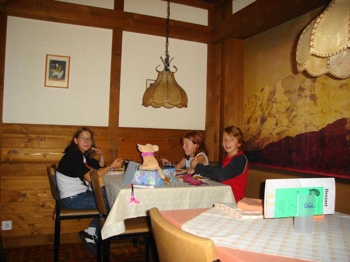 restaurant