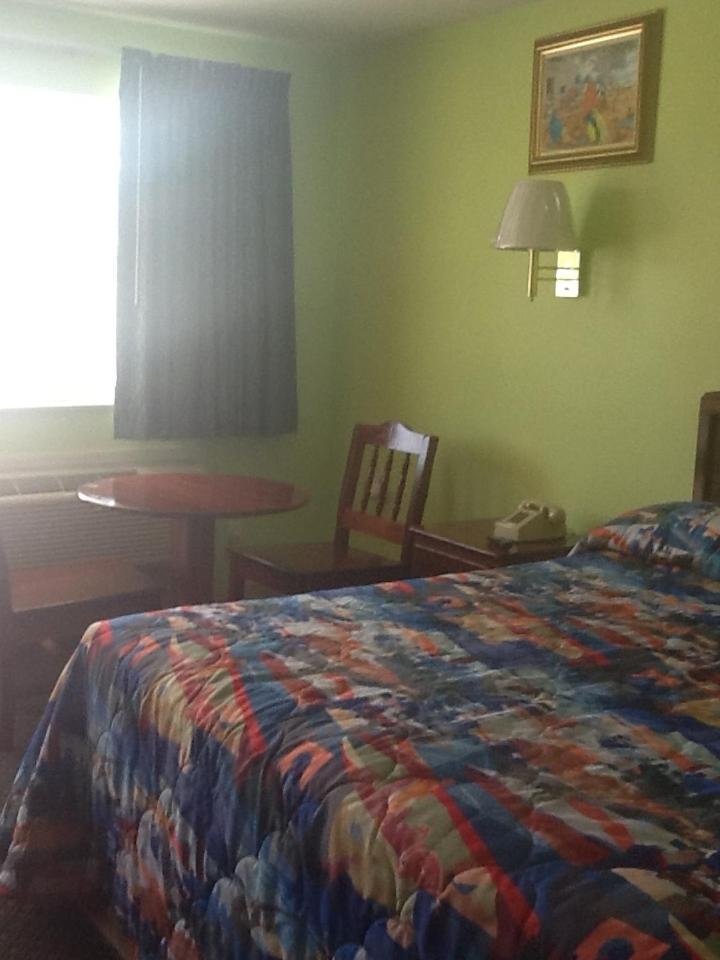 Budget Inn view 3
