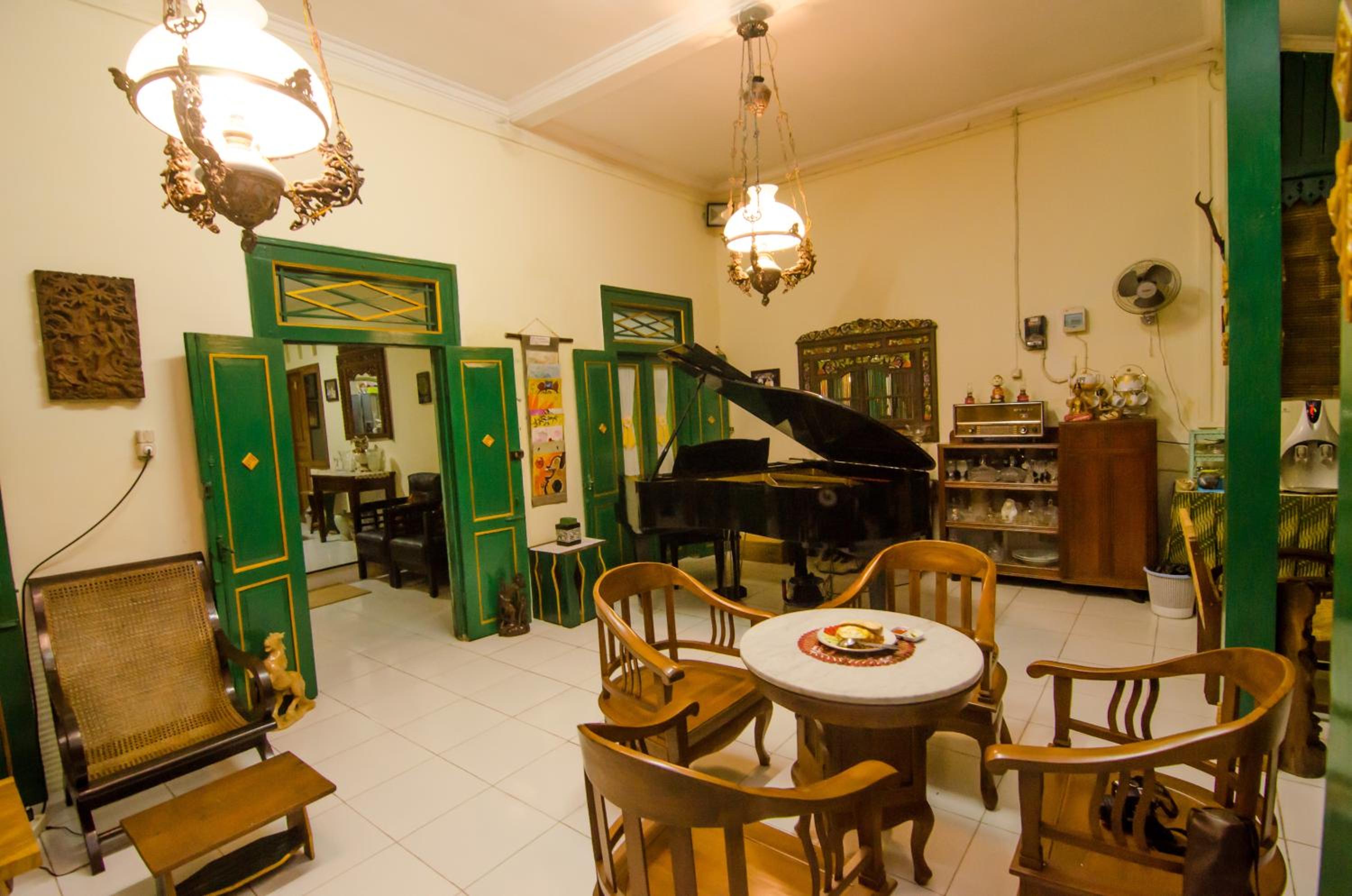 lounge
