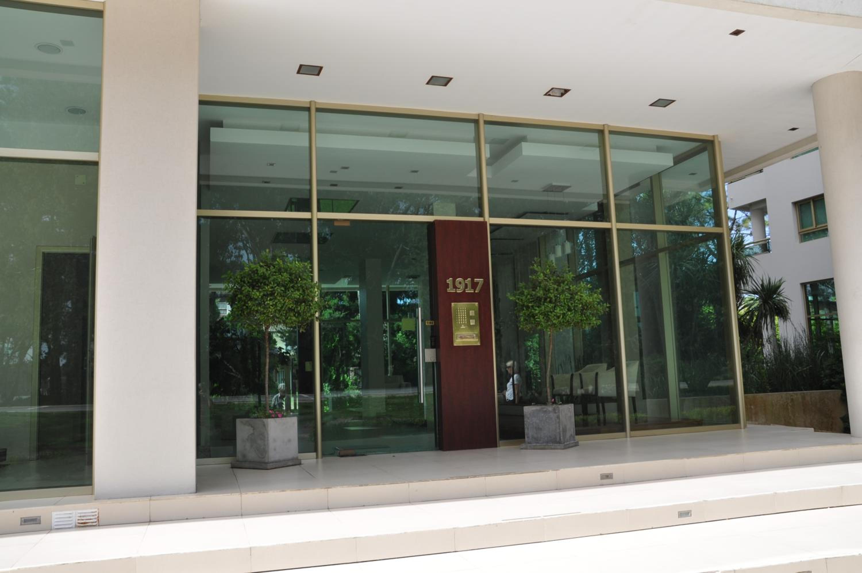 Building Albar