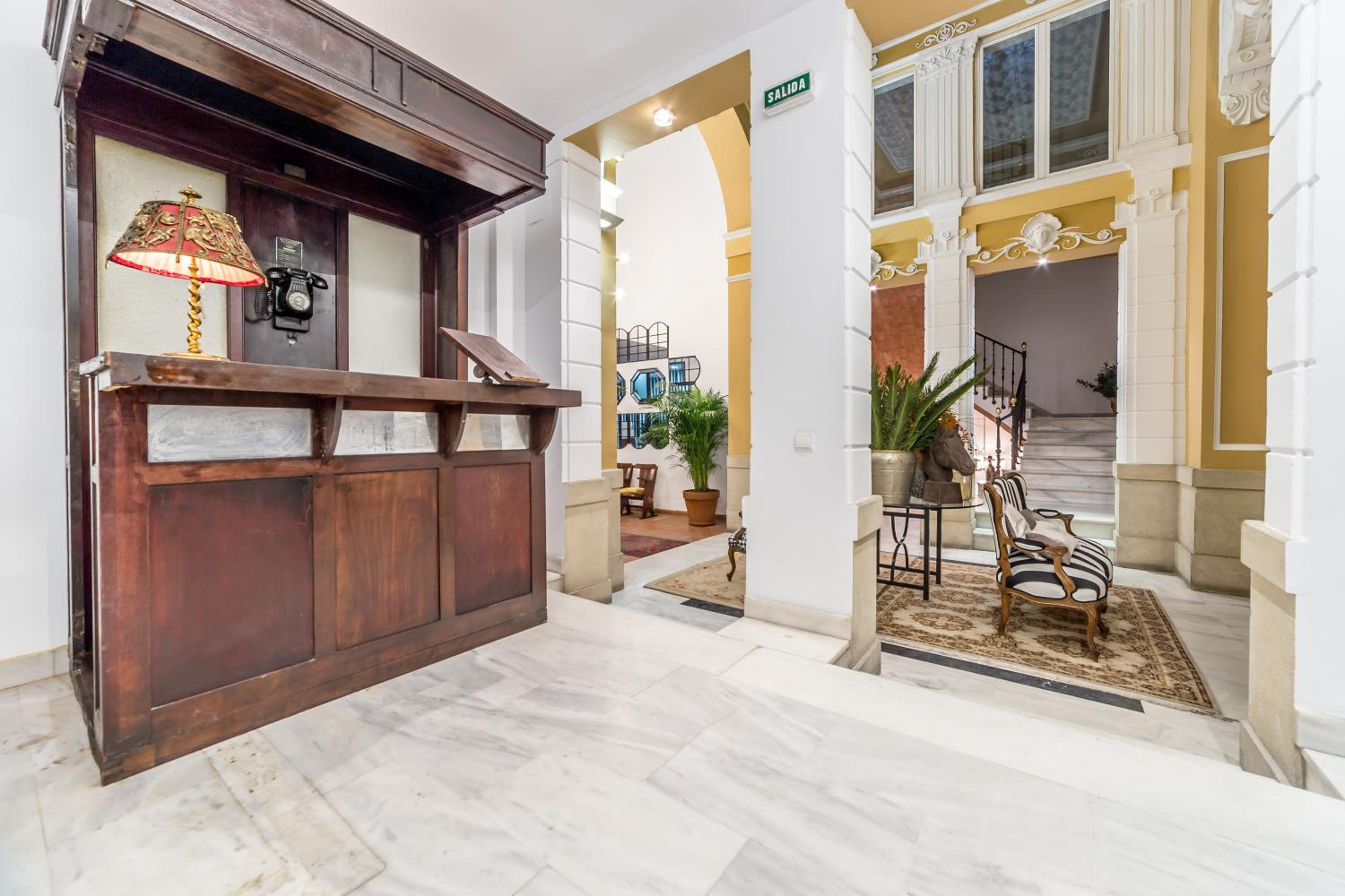 Palacio de Rojas by Moontels