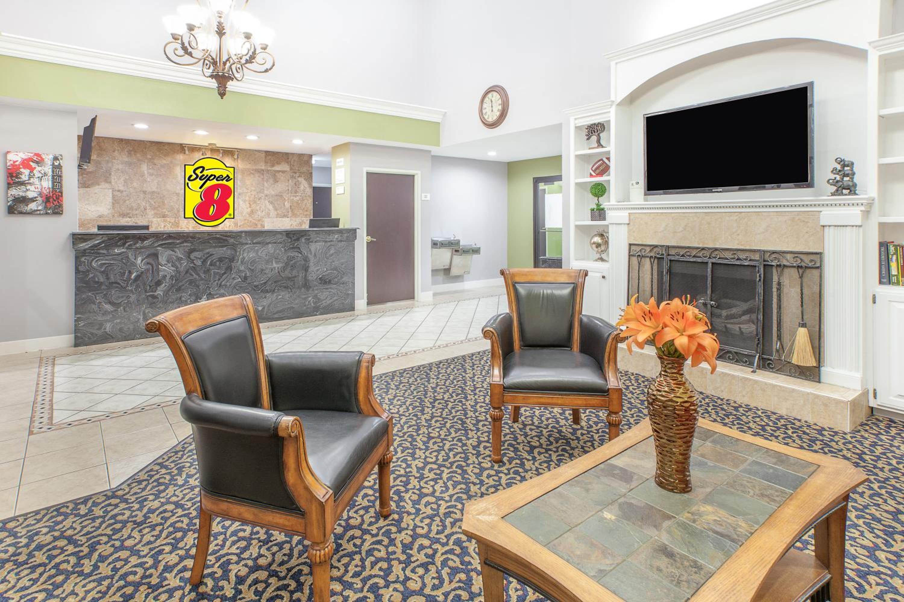 Super 8 by Wyndham Lowell/Bentonville/Rogers Area view 3