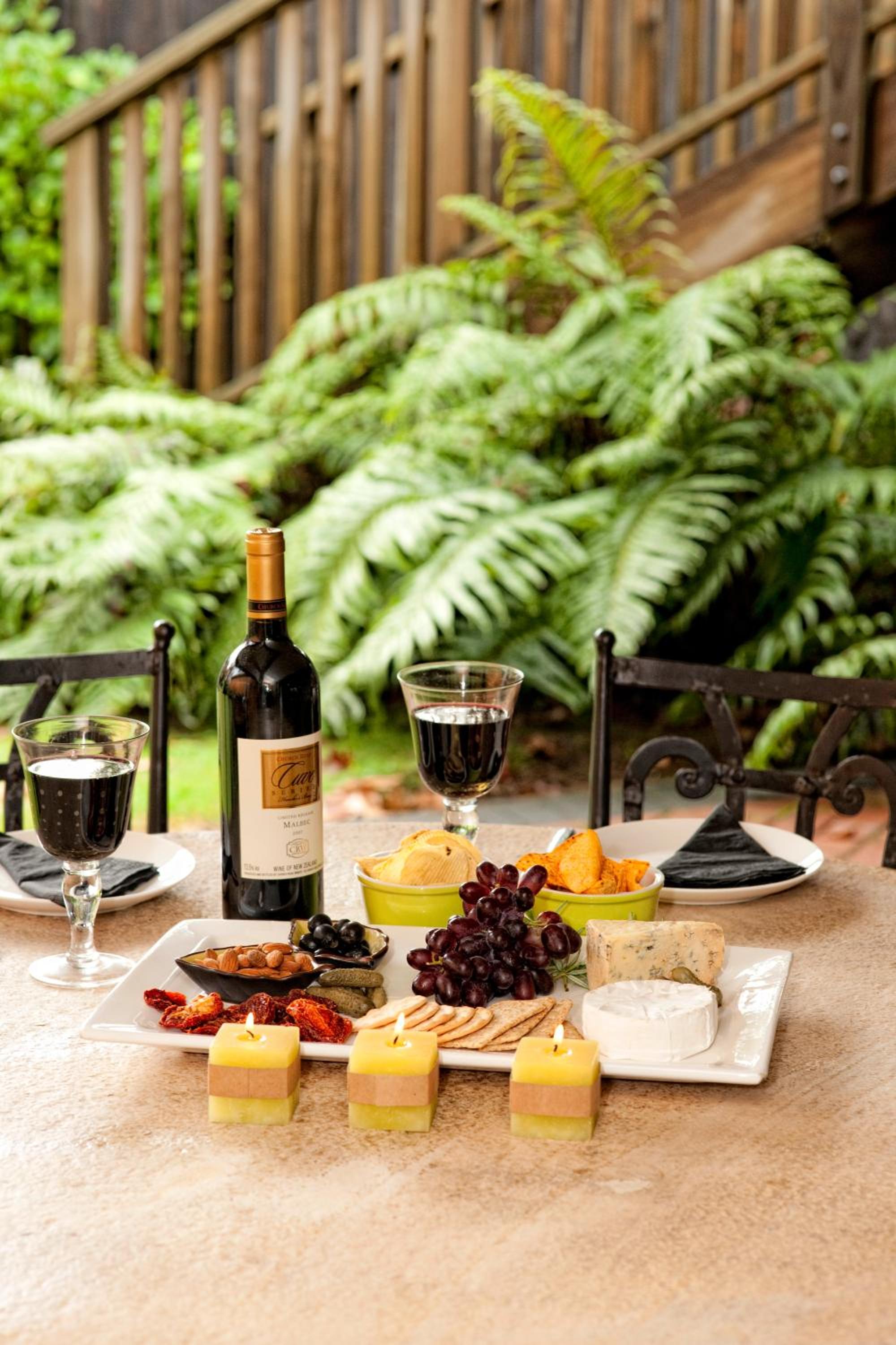 B&B@The Redwoods