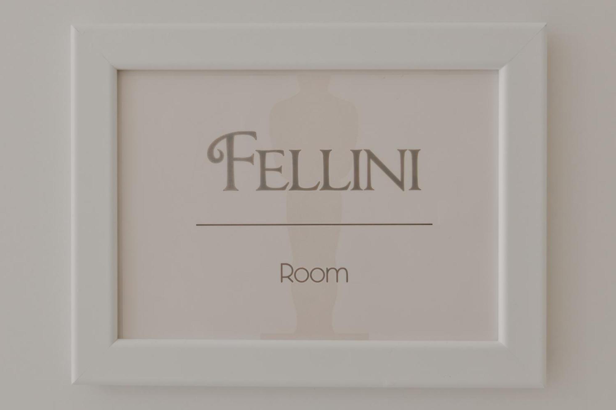 Oscar Rooms