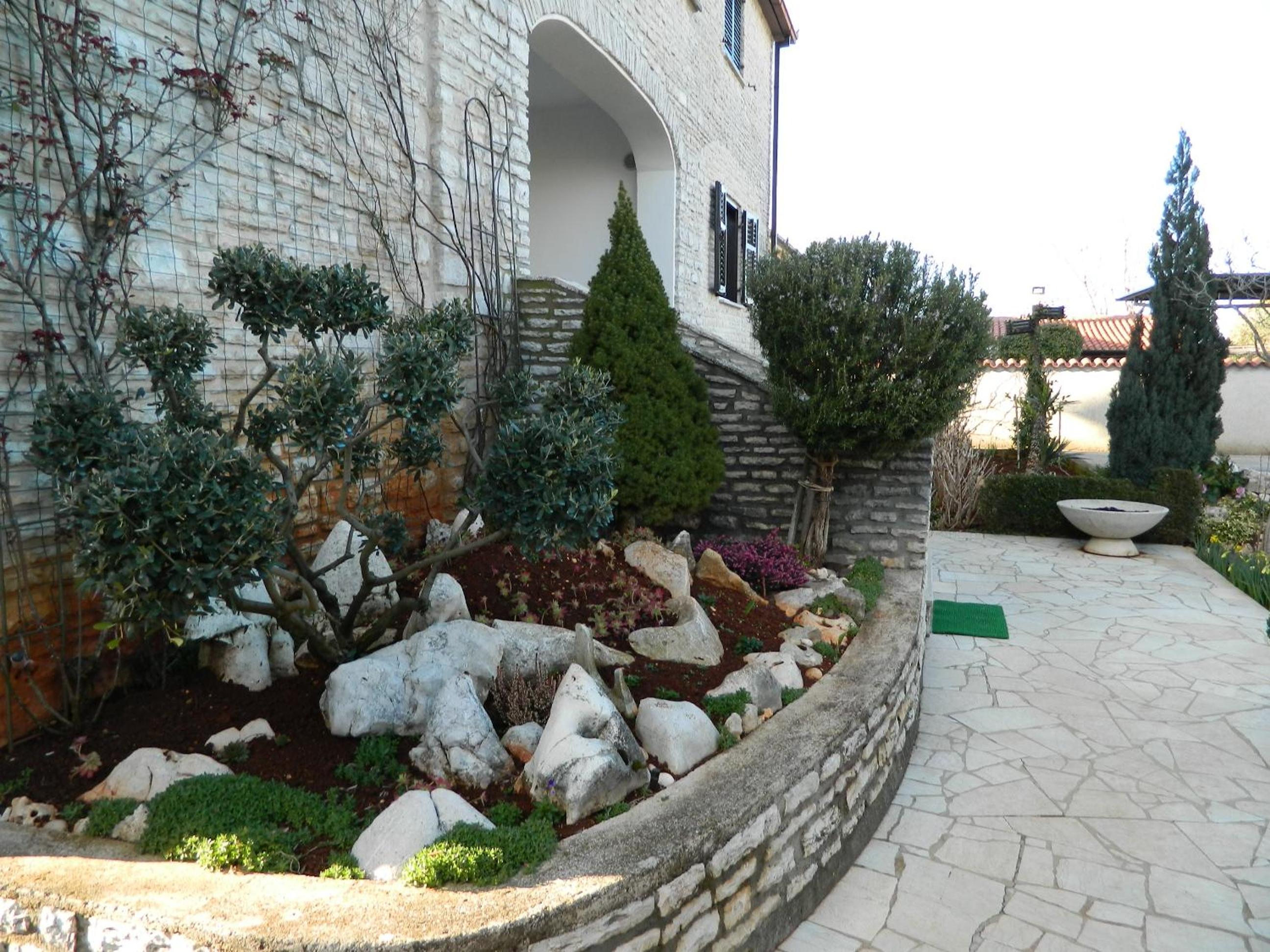 Photo 36