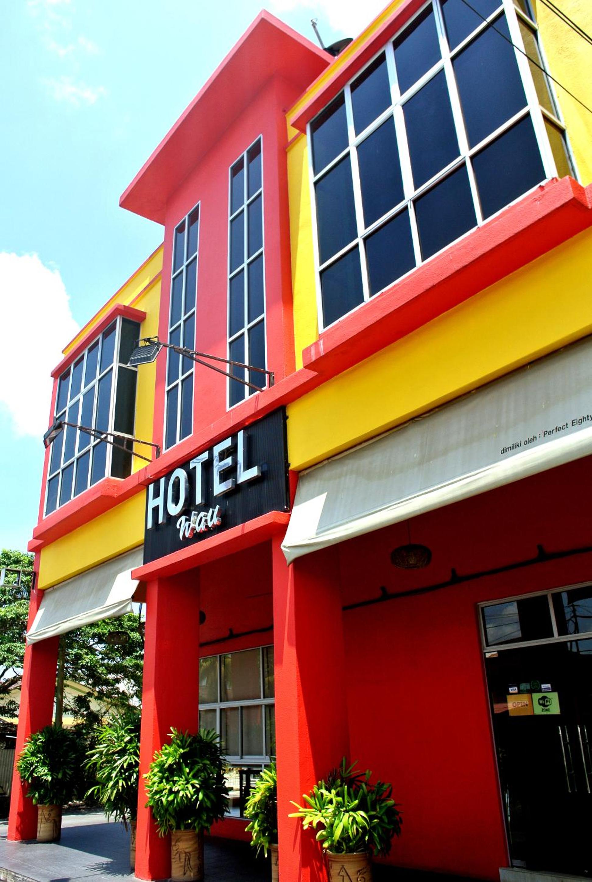 Wau Hotel & Cafe photo 1