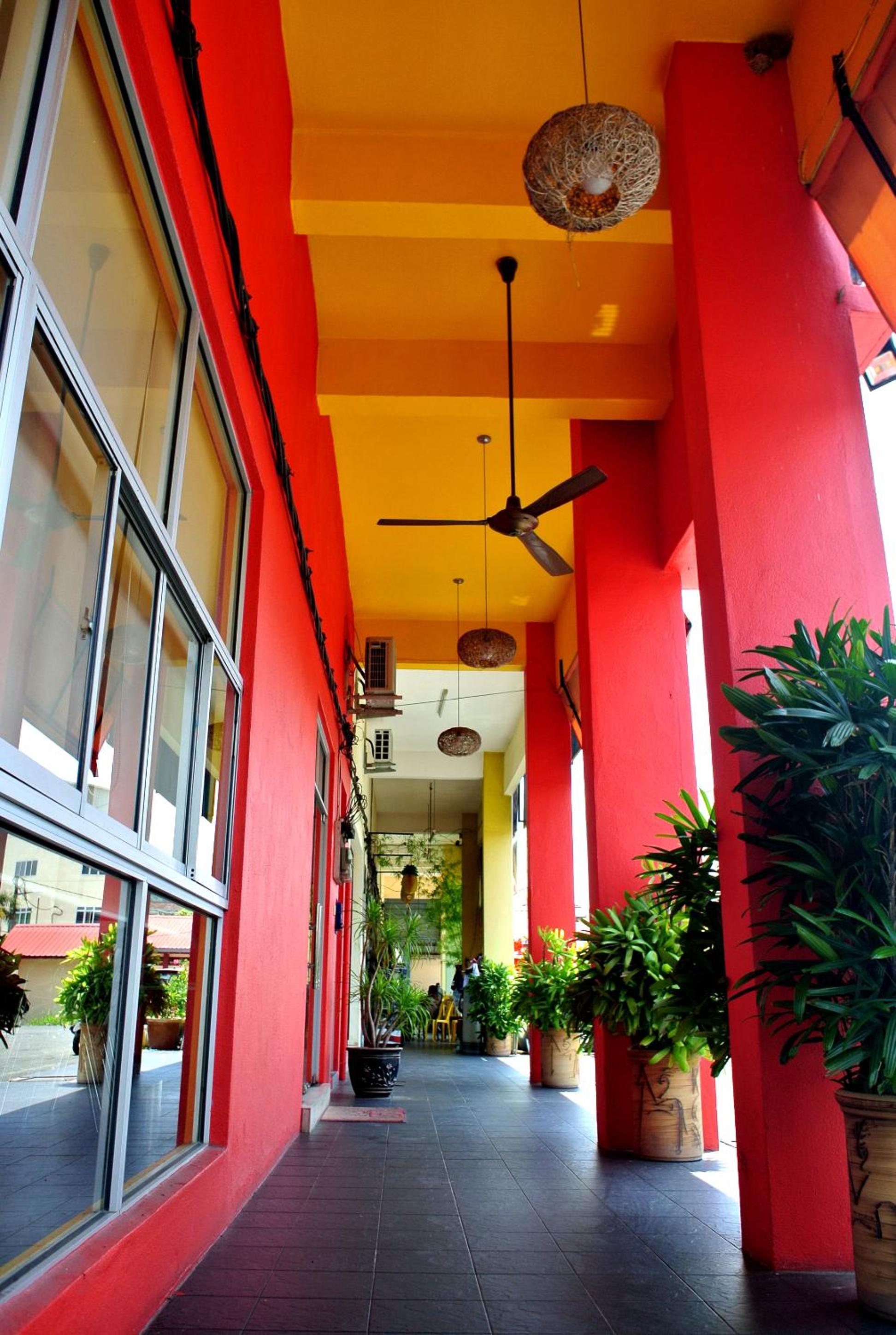 Wau Hotel & Cafe photo 6