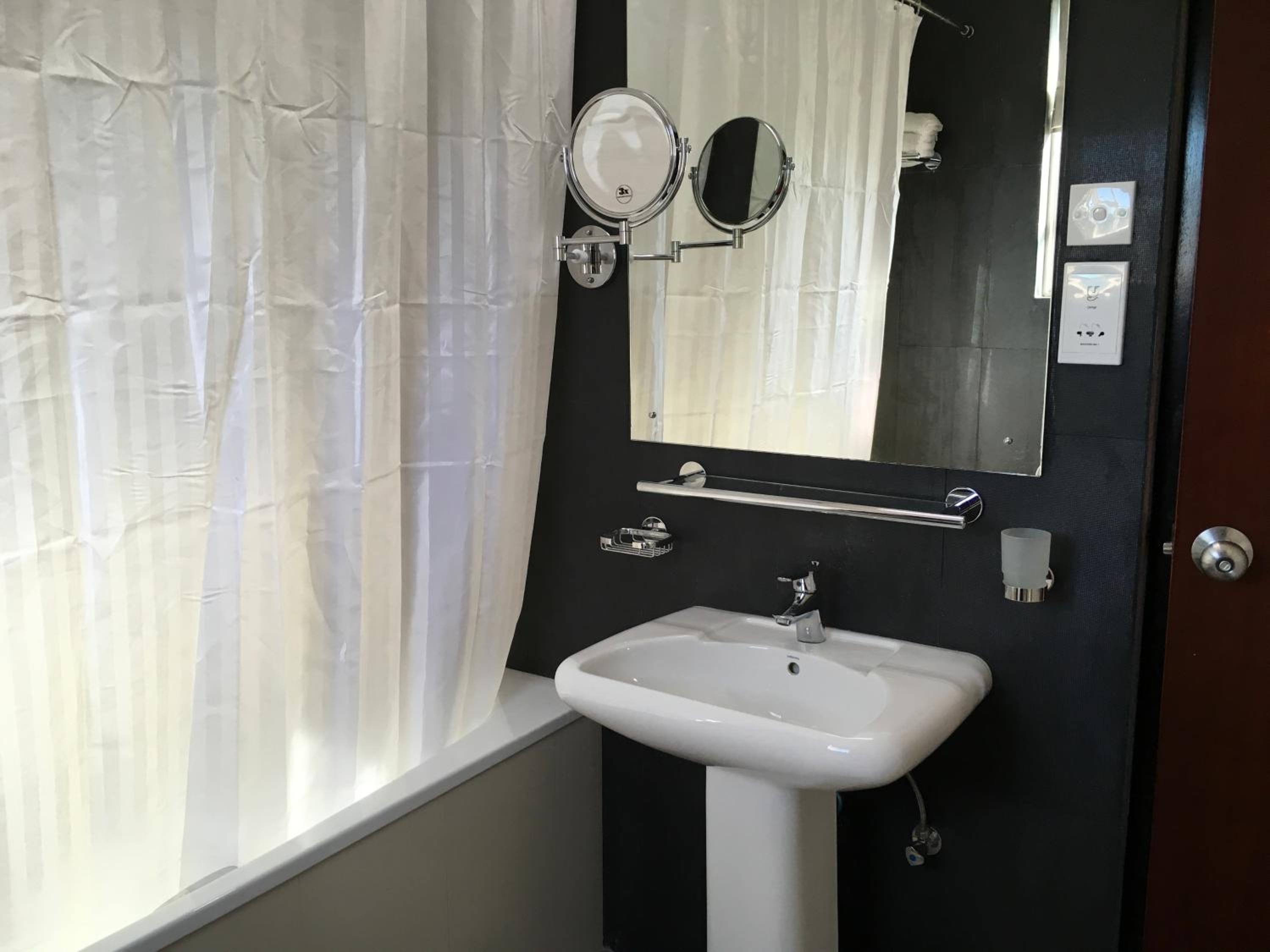 Photo 25