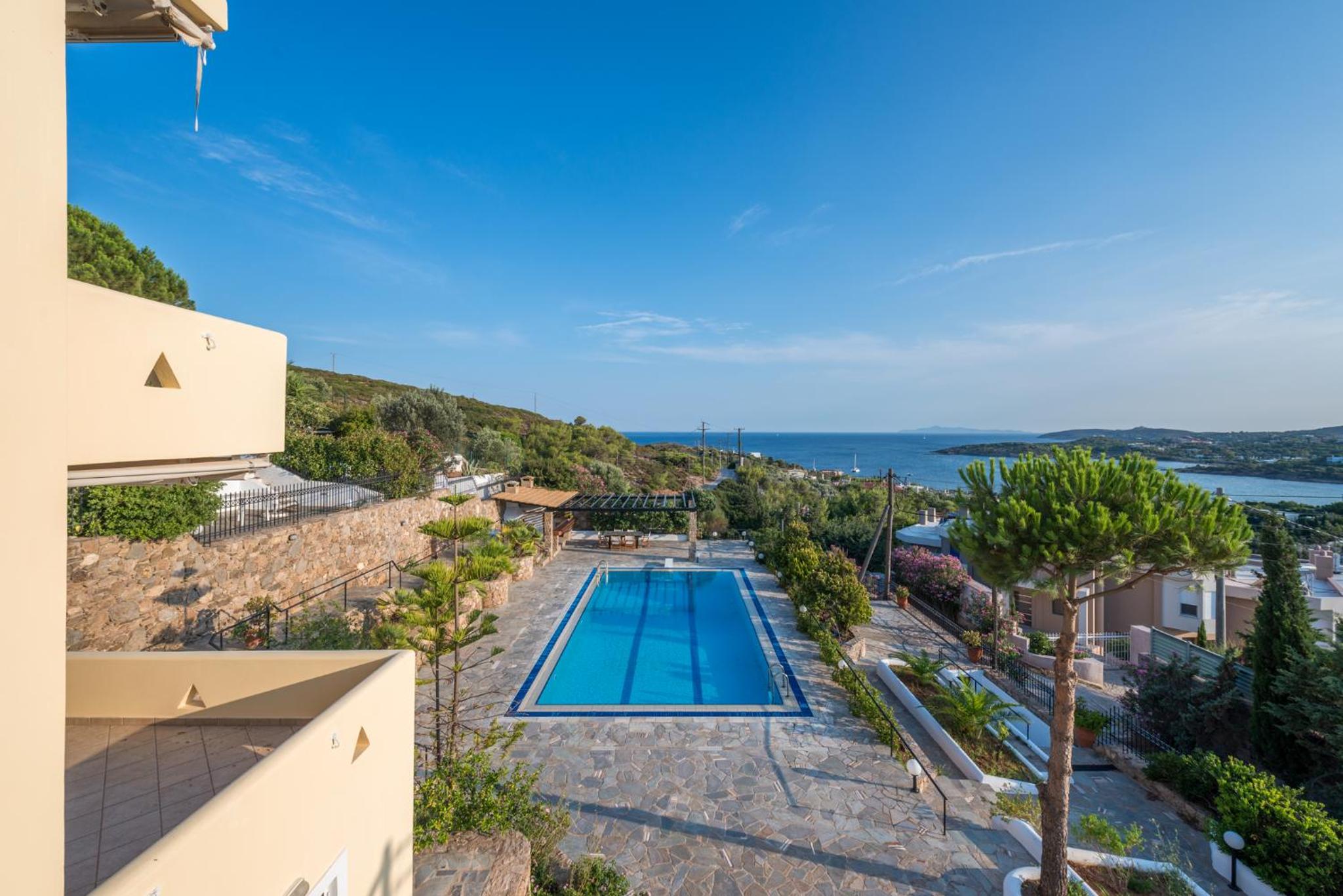 Villa Adamite