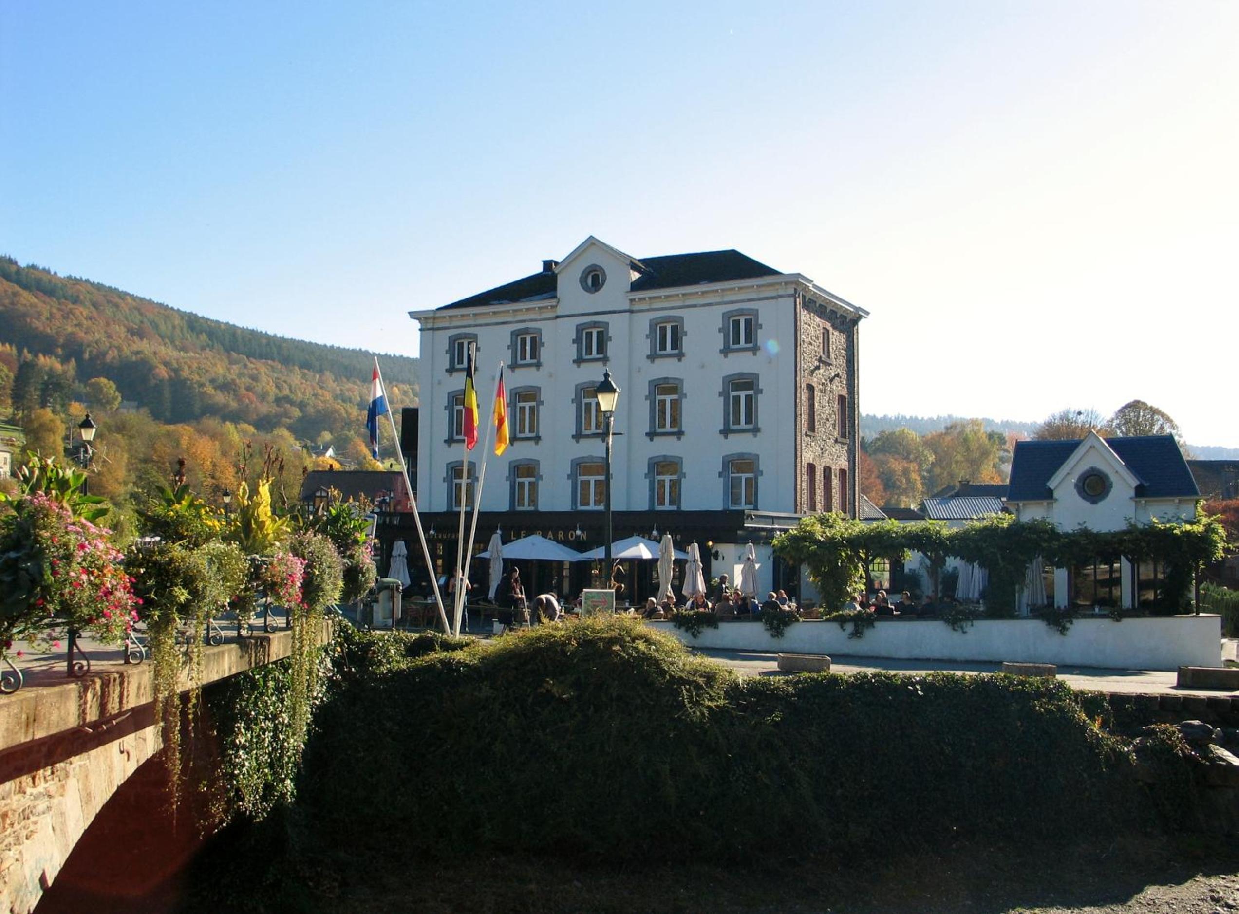 Le Baron Suites & Apartments view 3
