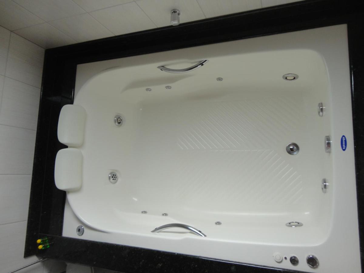 Jacuzzi