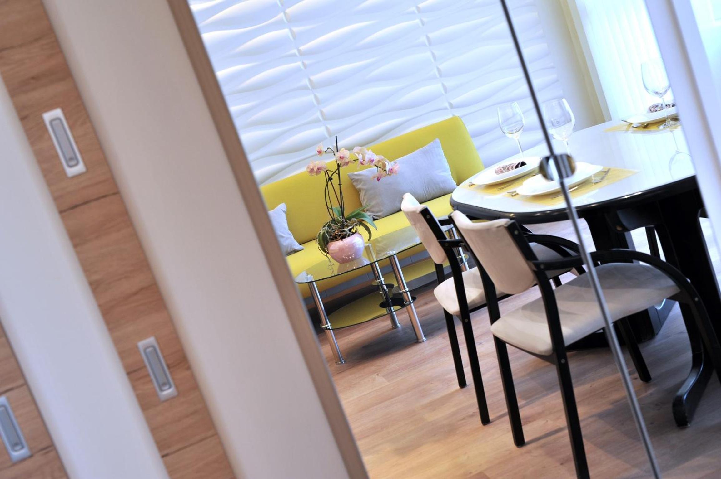 Hillside Premium Apartments
