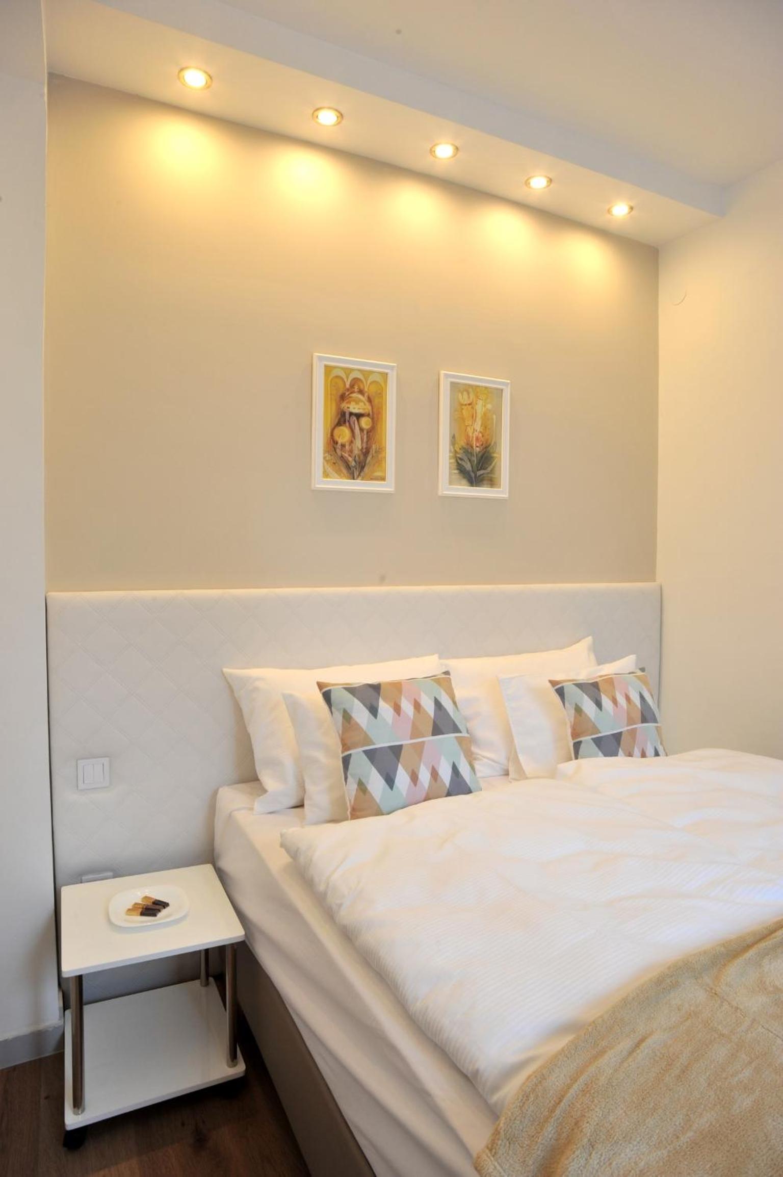 Hillside Premium Apartments