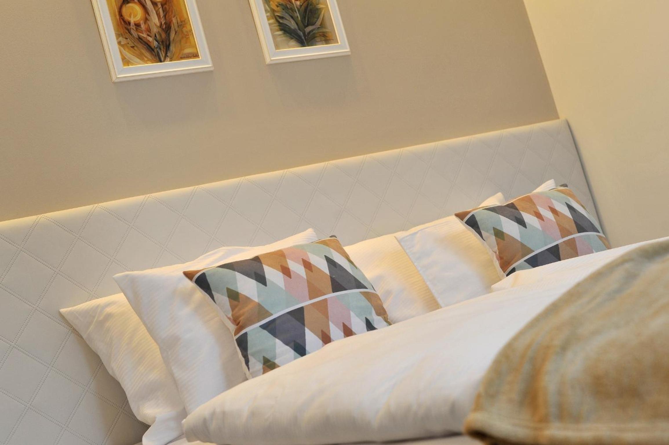 Hillside Premium Apartments