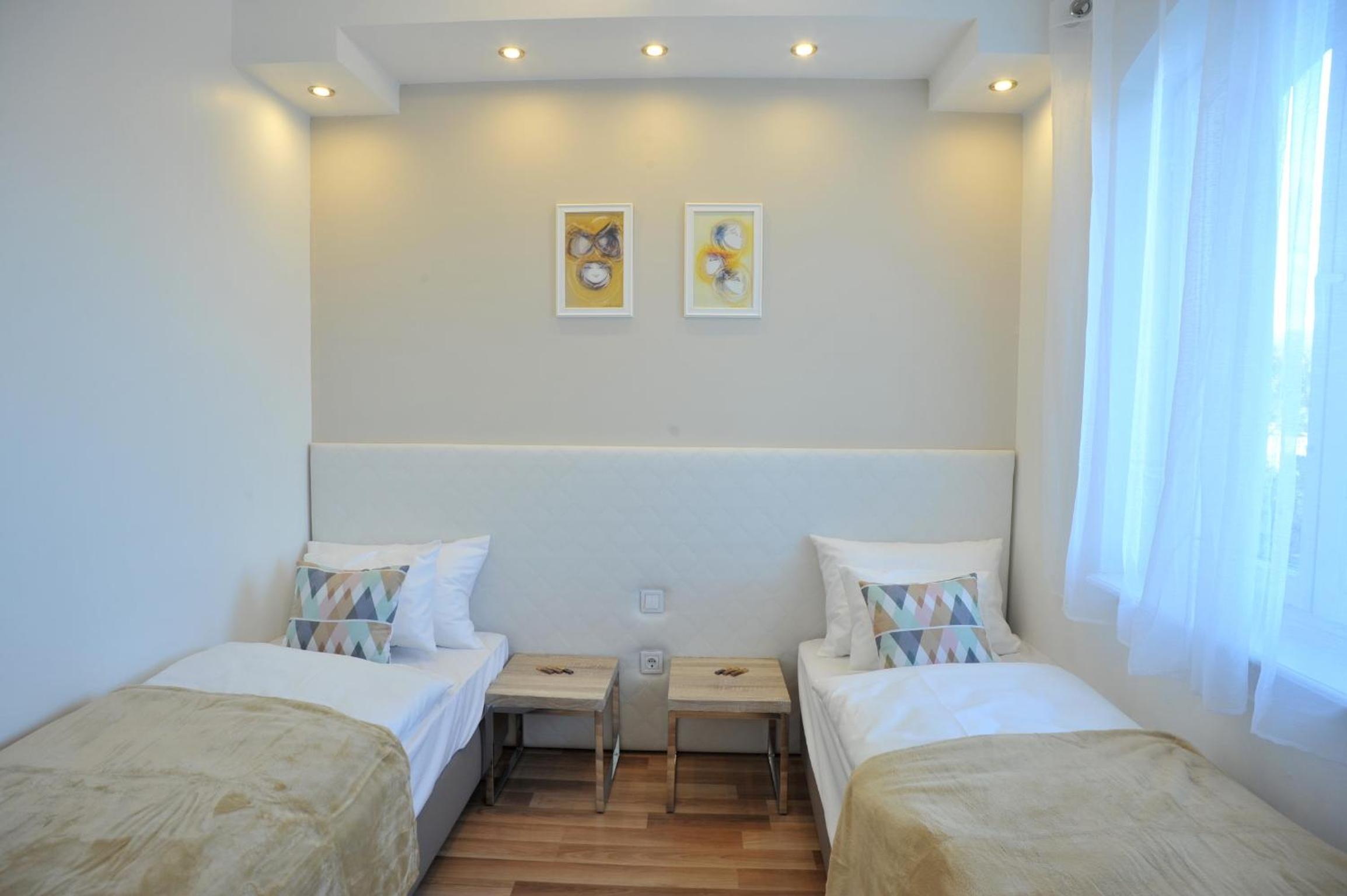 Hillside Premium Apartments