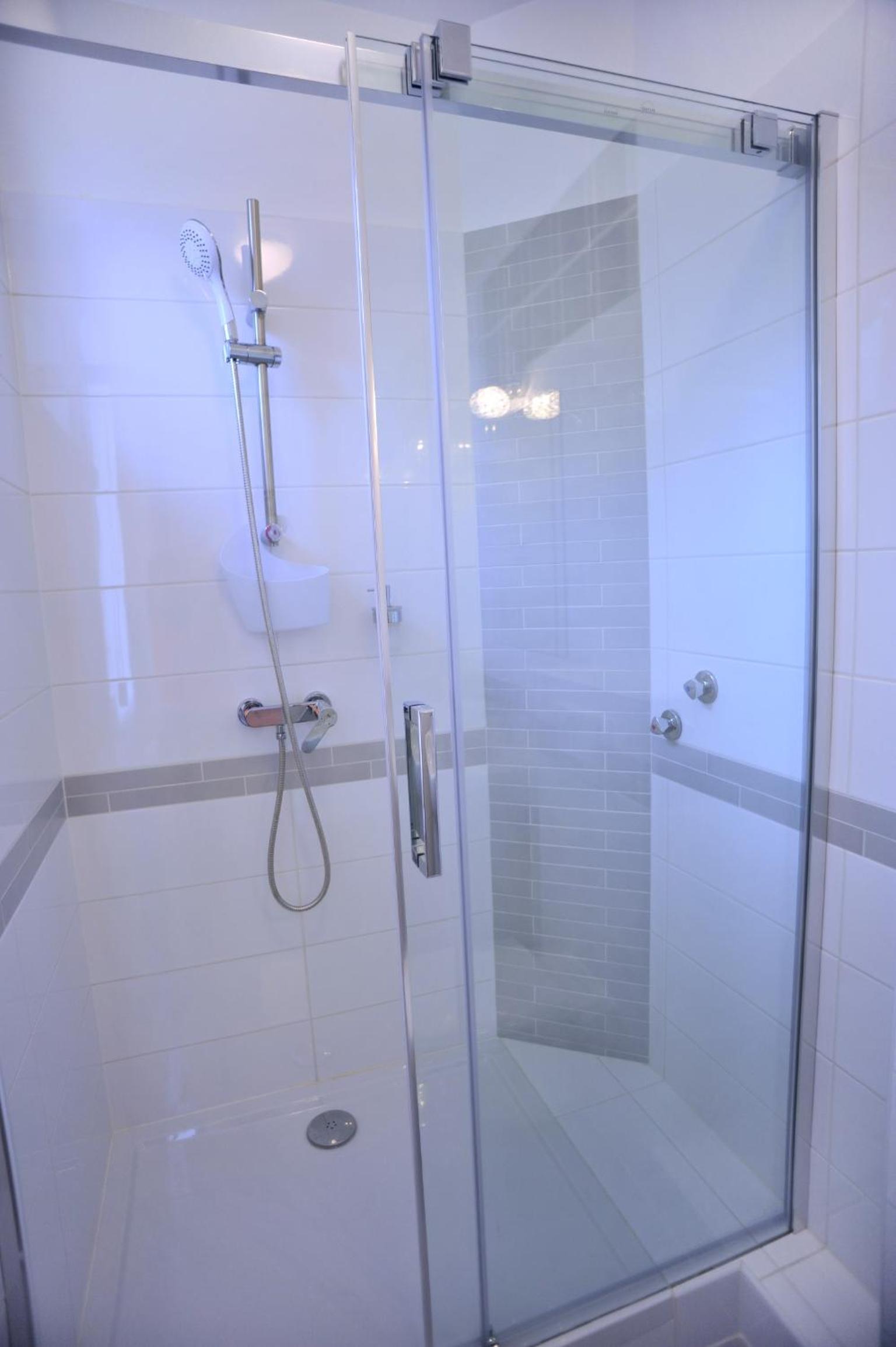 Hillside Premium Apartments