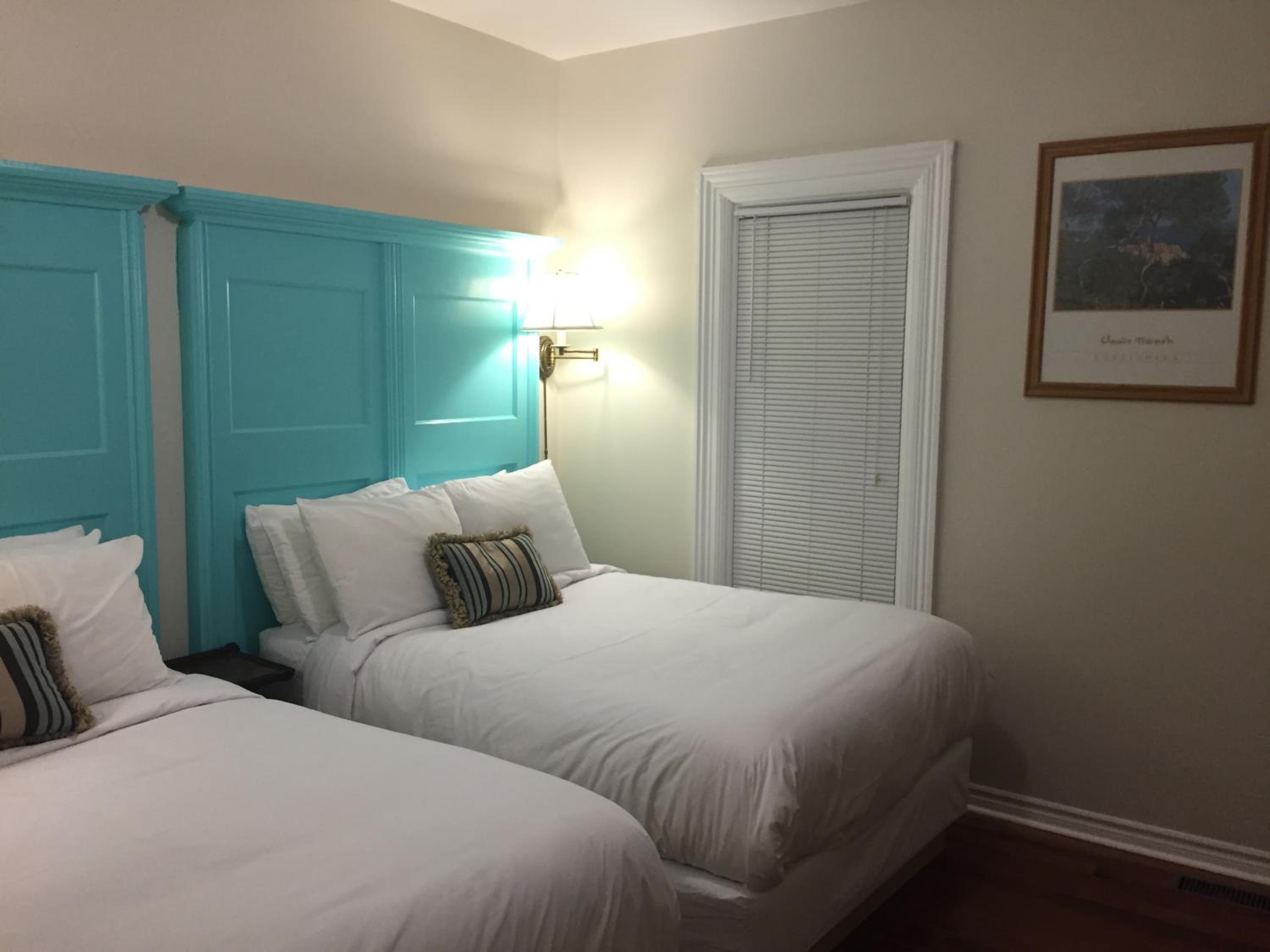 Ellis House Bed & Breakfast