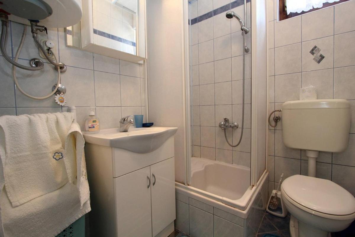 Apartment Bobins view 4
