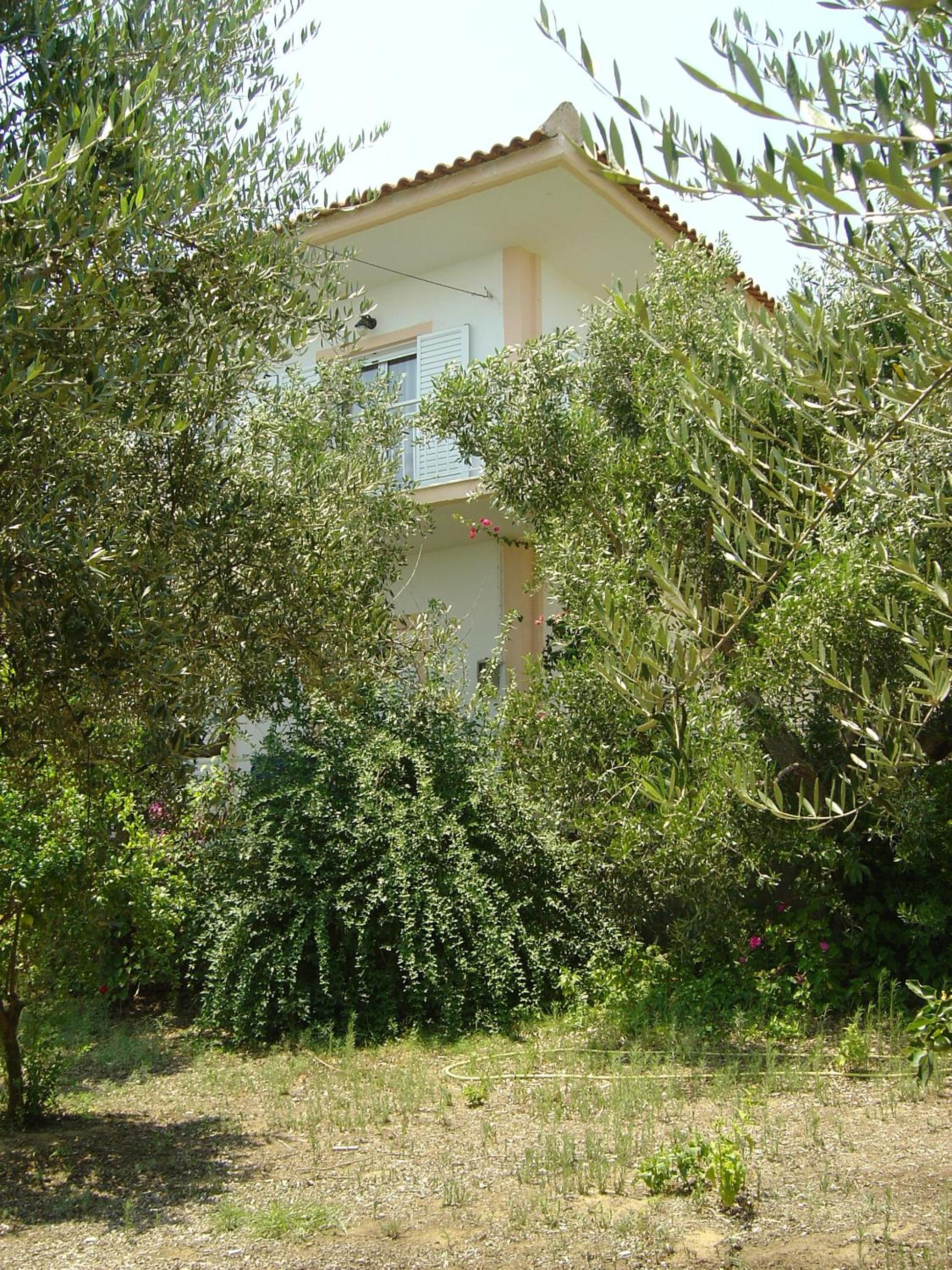 Eleni Houses