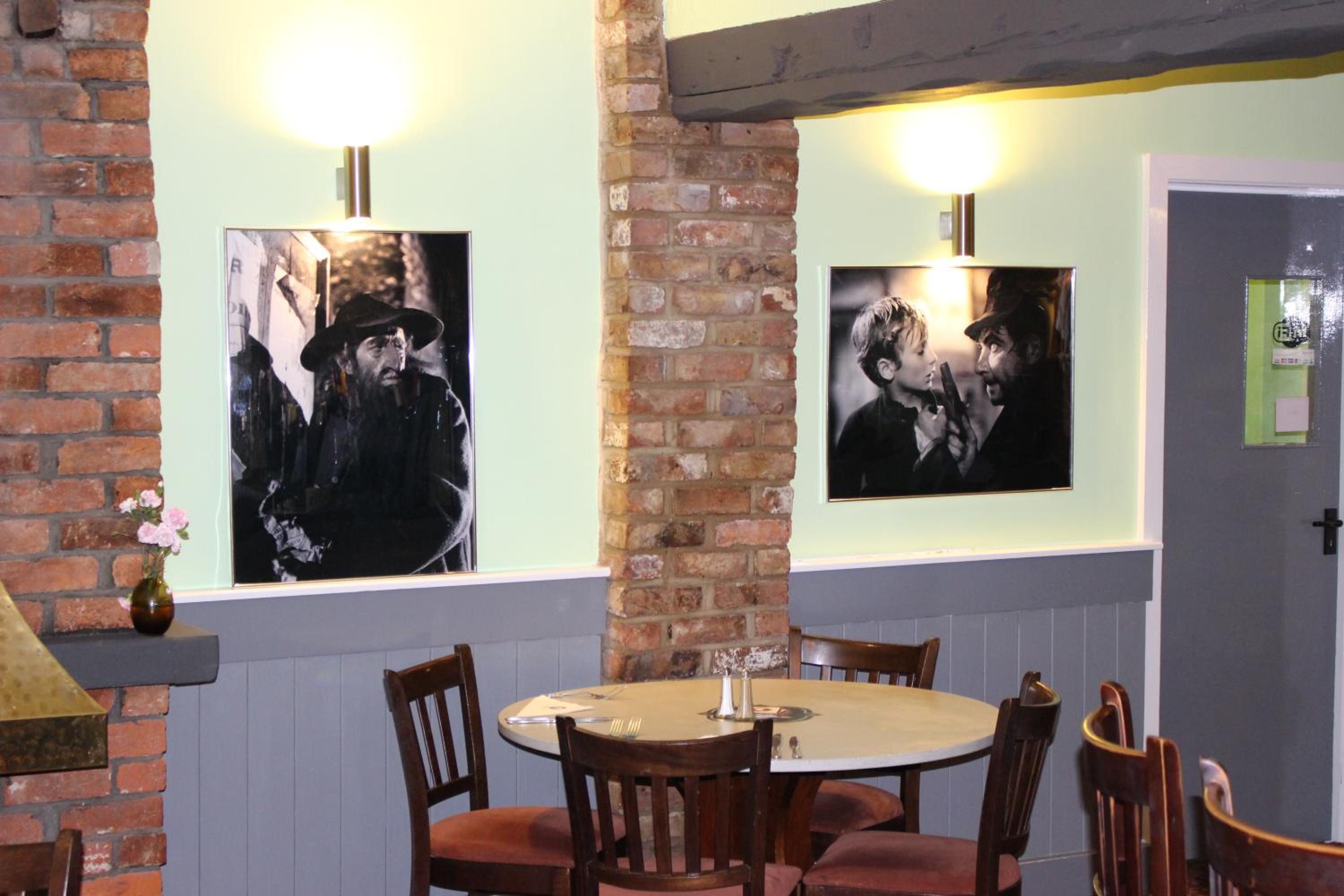 Oliver Twist Country Inn