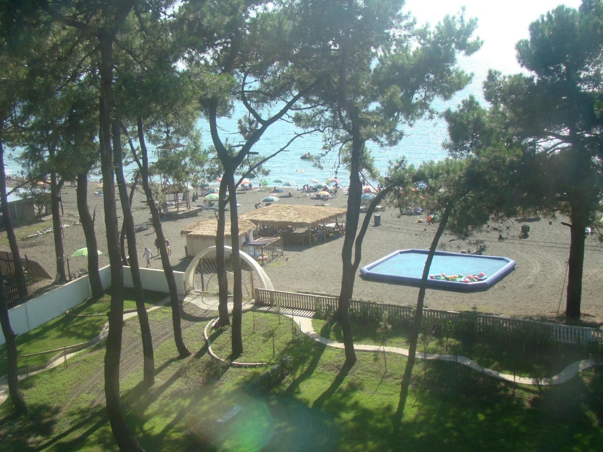 Photo 10
