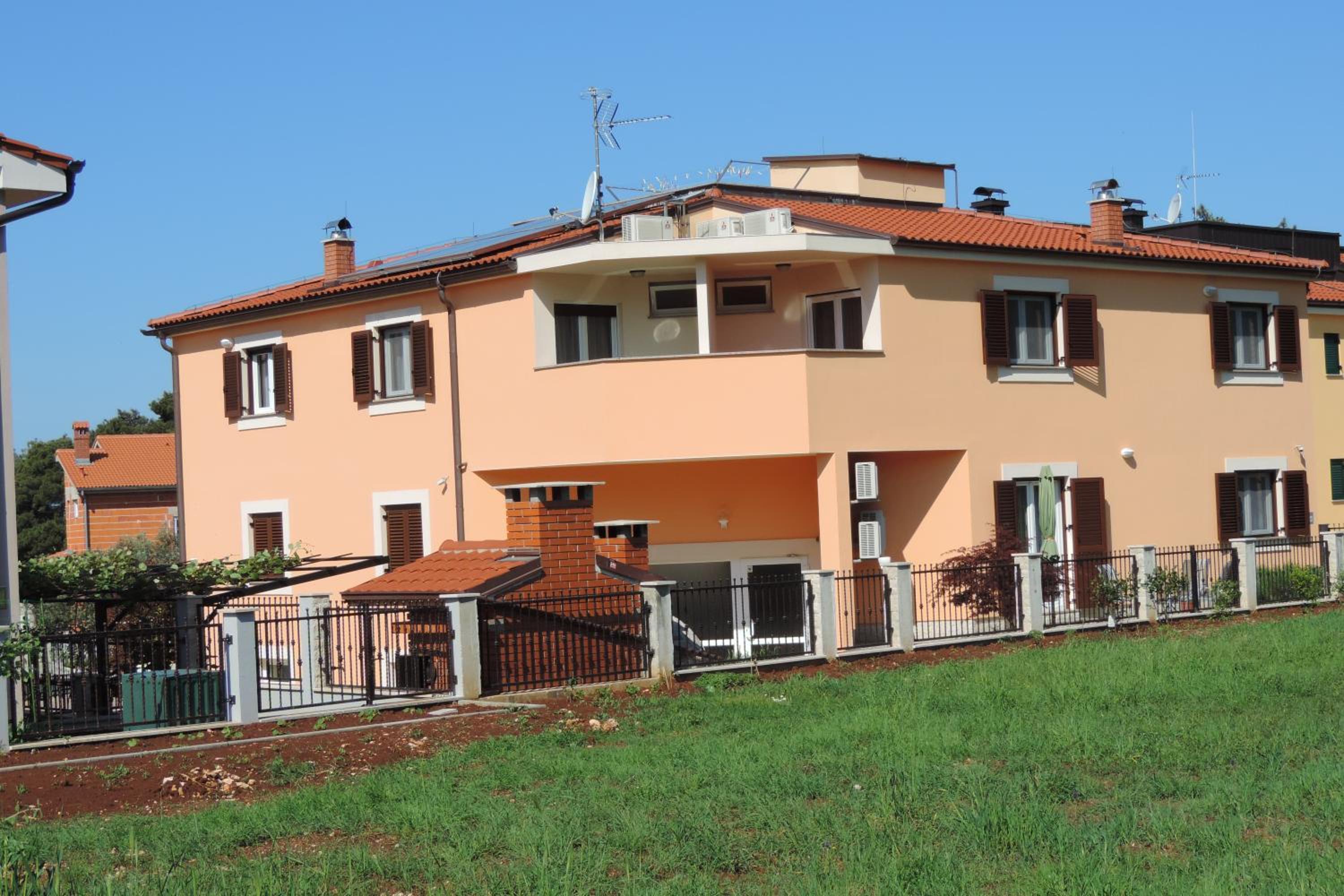 Villa Pineta view 4